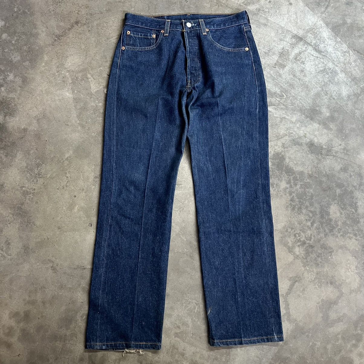 Vintage 90’s Levi’s 501 🇺🇸 Straight-Leg Denim Jeans
