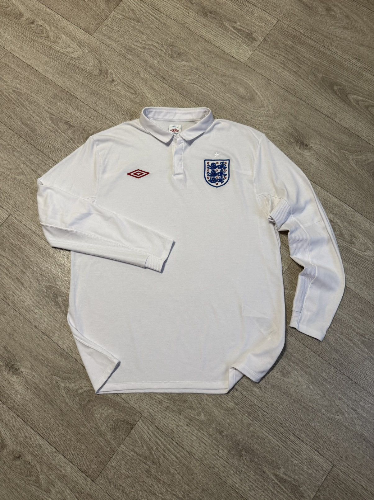 Umbro 🔷Vintage Umbro England 2010 Long sleeve Shirt🔷 Size US XL / EU 56 / 4 - 1 Thumbnail
