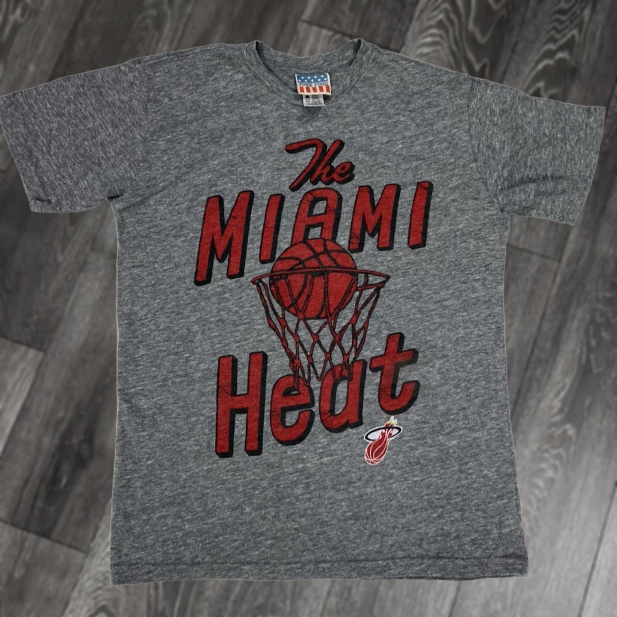 Junk Food Junk Food Miami Heat T-Shirt Women XS Gray Retro Graphic Short Sleeve Crew Neck Pullover Casual Cotton Polyester Size XS / US 0-2 / IT 36-38 - 1 Thumbnail