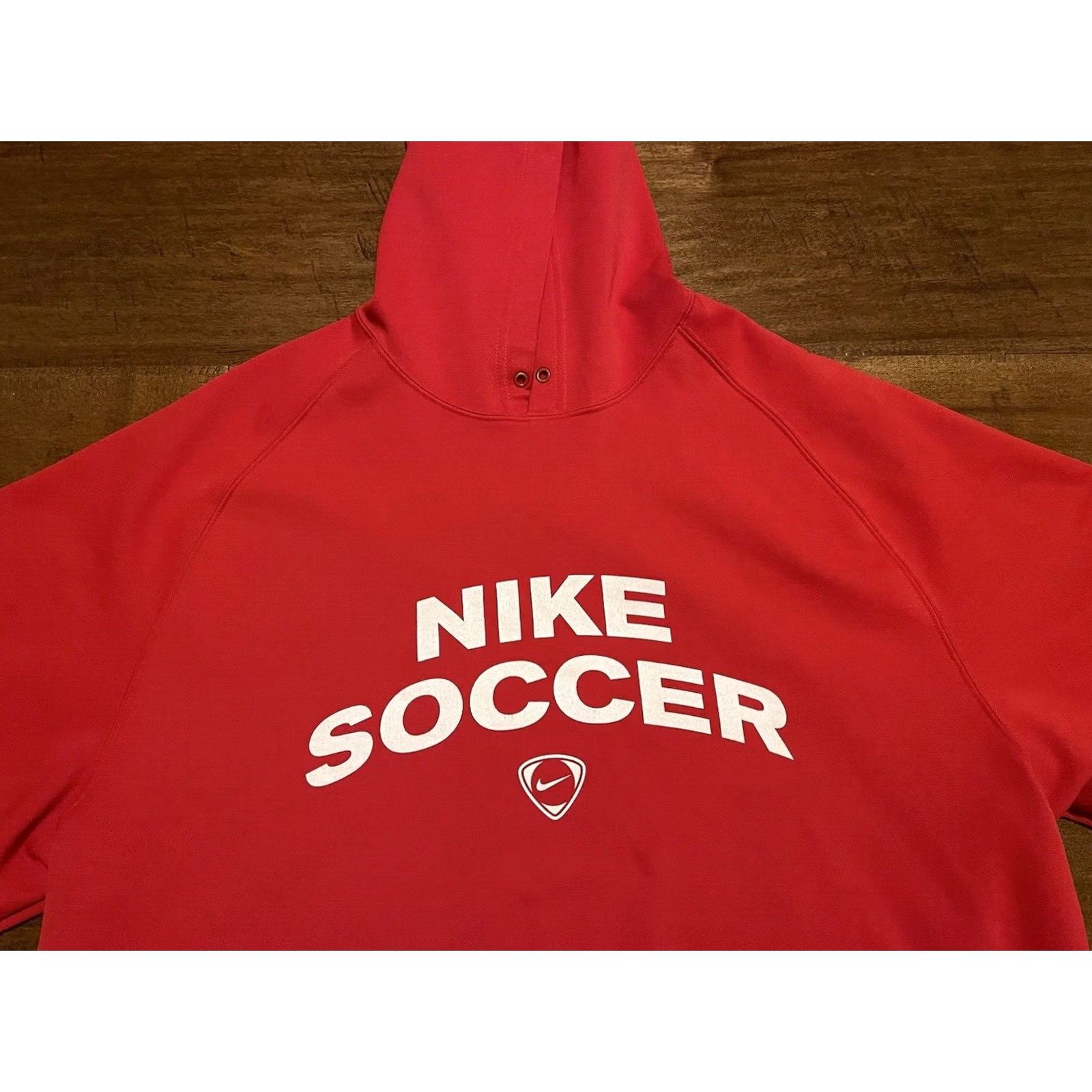 Nike VINTAGE Nike Soccer Pullover Hoodie Sweatshirt Red Men's XLarge XL Y2K Size US XL / EU 56 / 4 - 2 Thumbnail