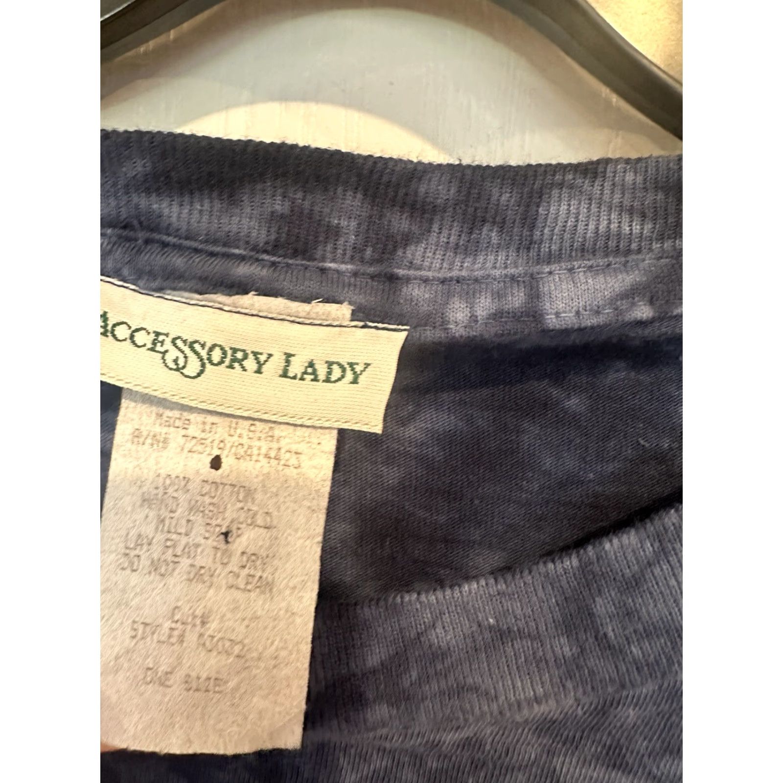 Vintage VINTAGE Accessory Lady blue tie dyed embellished T-shirt One Size 80s 90s Womens Size ONE SIZE - 2 Thumbnail