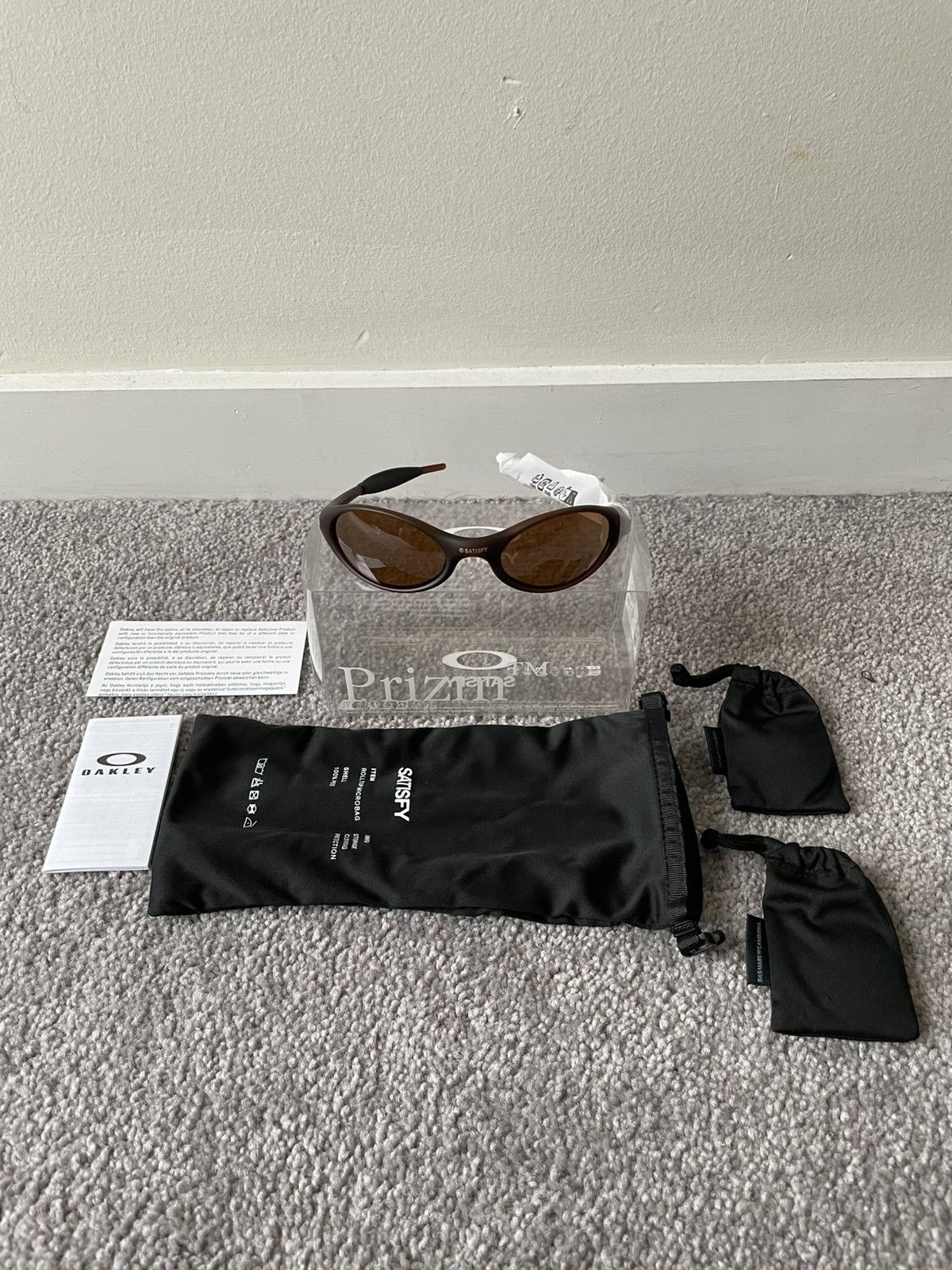 Oakley × Satisfy Oakley x Satisfy Eye Jacket Matte Rootbeer Size ONE SIZE - 1 Thumbnail