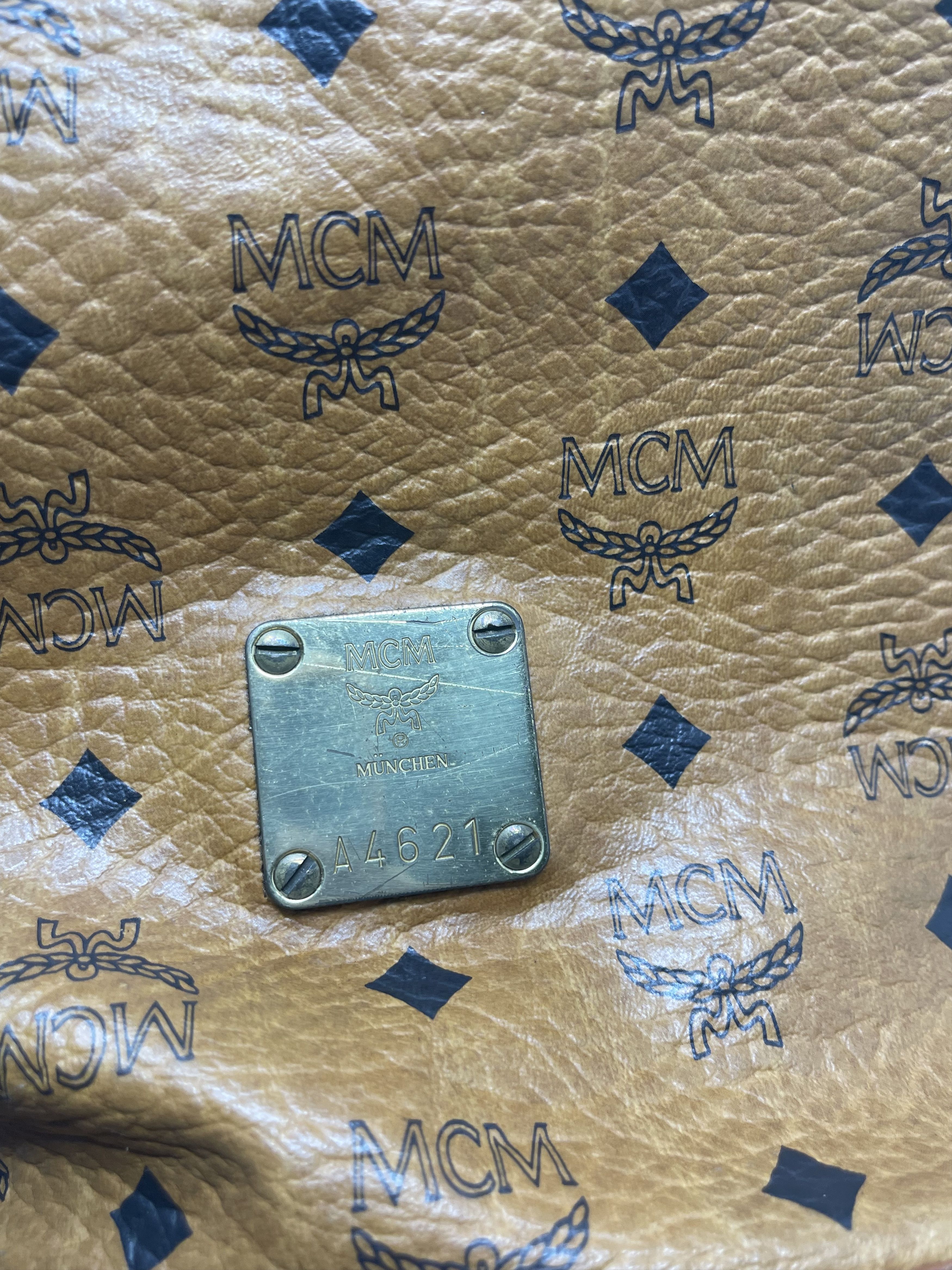 MCM Vintage MCM Cross Body Bucket Design Size ONE SIZE - 10 Thumbnail
