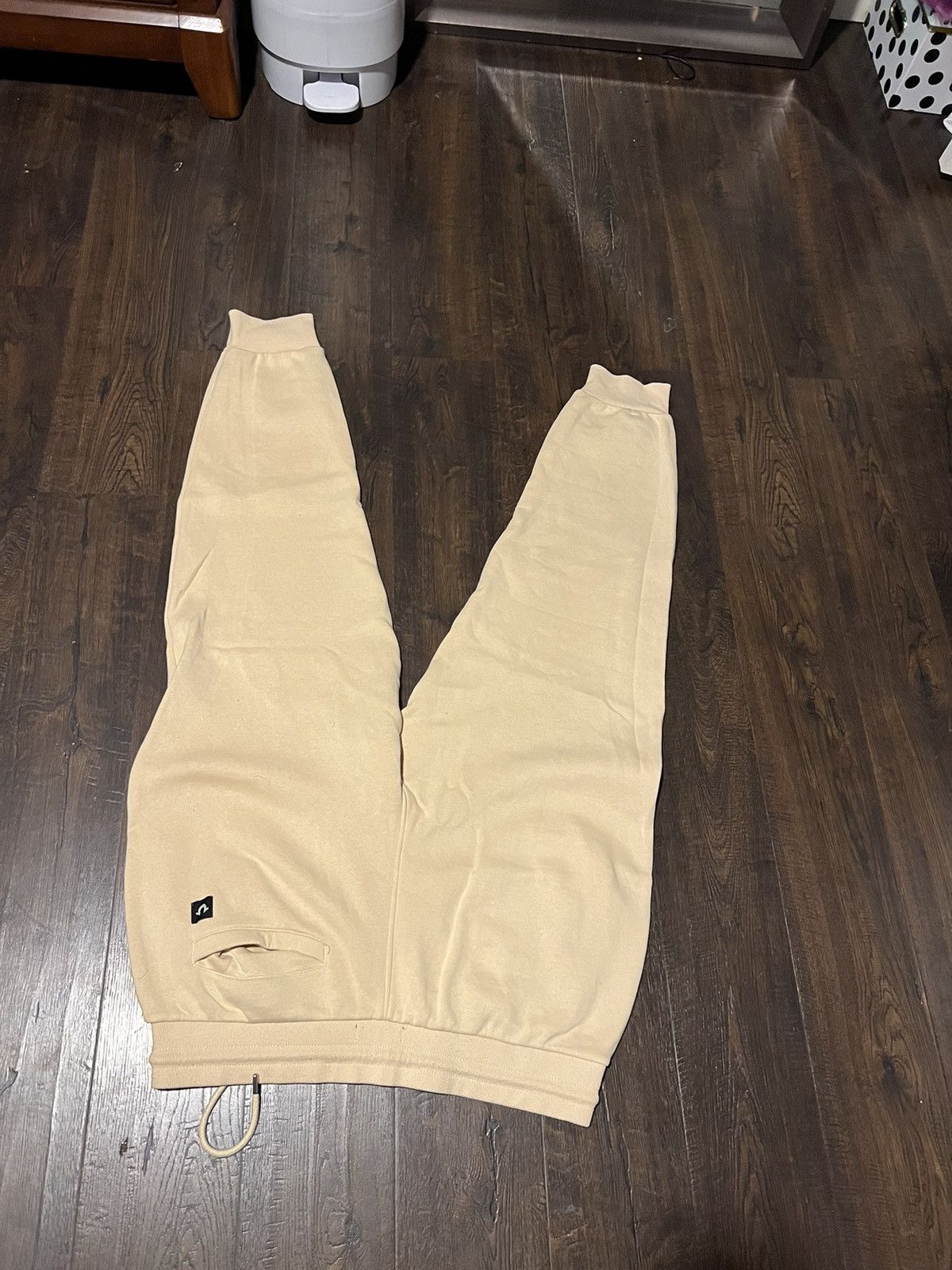 True Religion Fall 23’ collection -Tru Size US 38 / EU 54 - 3 Thumbnail