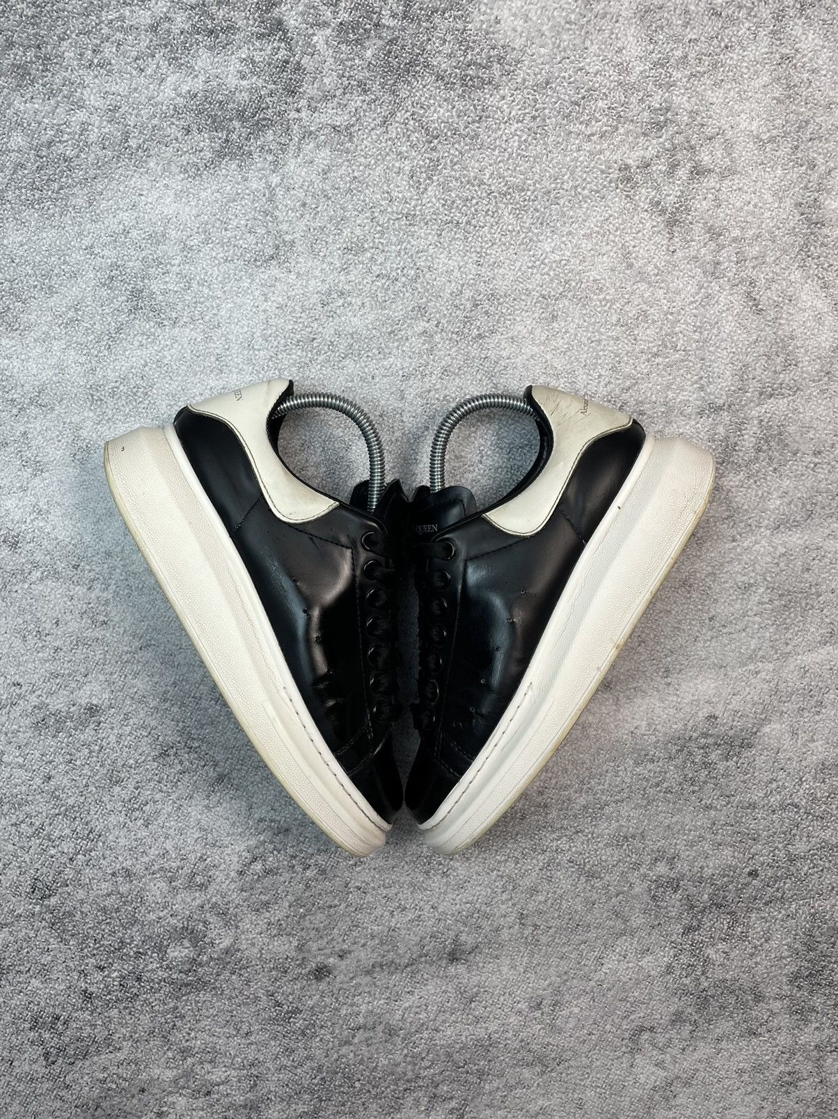 Alexander McQueen Alexander McQueen Leather Sneakers White Size US 6 / IT 36 - 3 Thumbnail