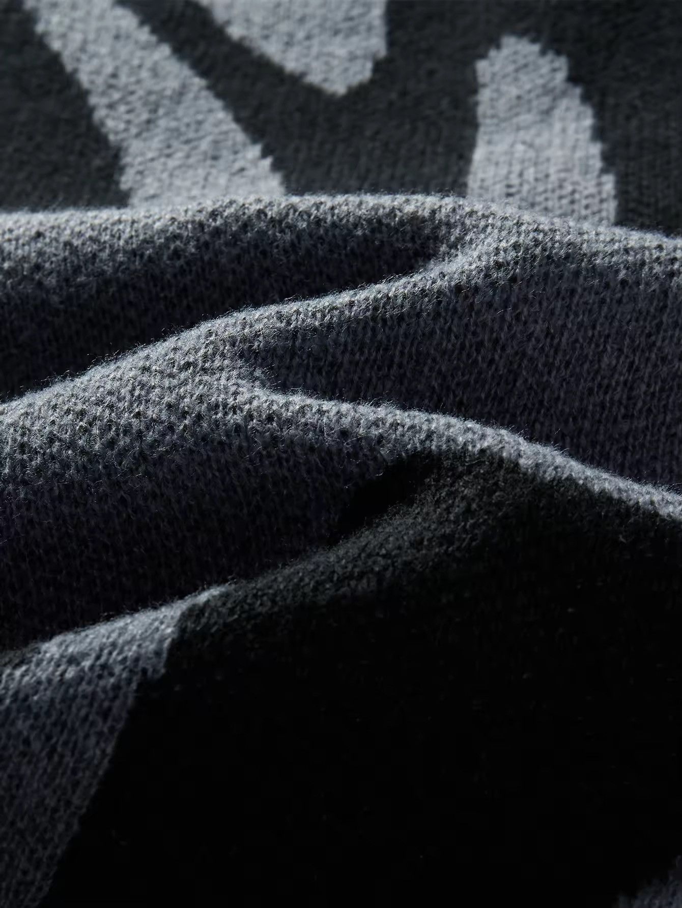 Japanese Brand Round Neck Jacquard Pattern Knitted Sweater Size US M / EU 48-50 / 2 - 5 Thumbnail