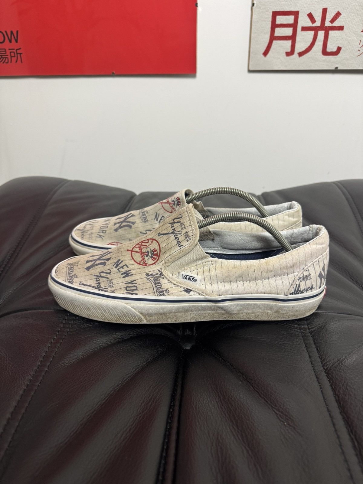 Vans VANS x MLB “New York Yankees” Slip On Sneakers Low Top Rare Size US 8.5 / EU 41-42 - 2 Thumbnail