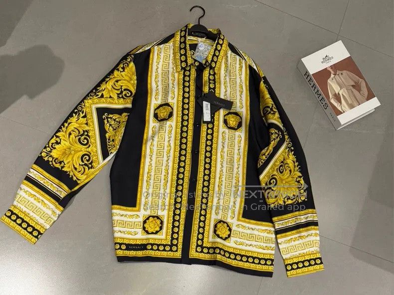 Versace Versace Black and gold Medusa long-sleeved shirt Size US L / EU 52-54 / 3 - 1 Thumbnail