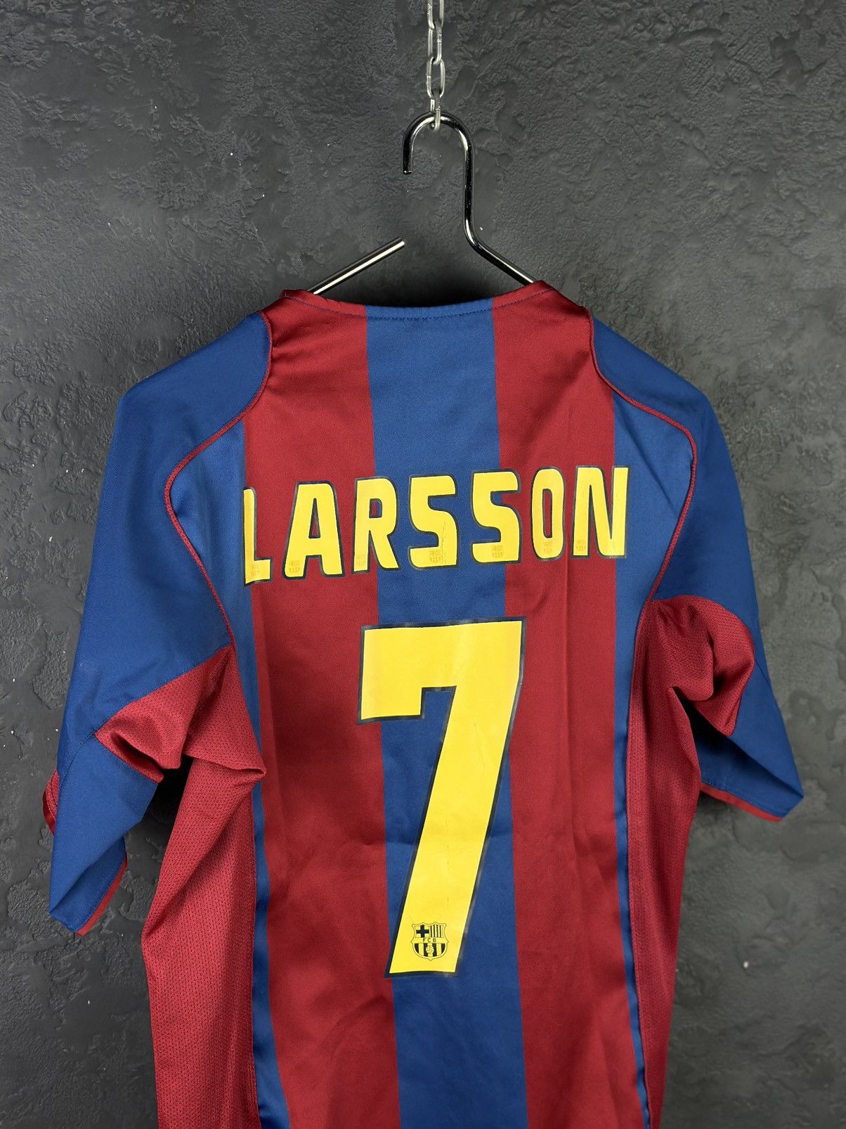Vintage FC Barcelona LARSSON #7 2004 Jersey Home Shirt Size US S / EU 44-46 / 1 - 11 Thumbnail
