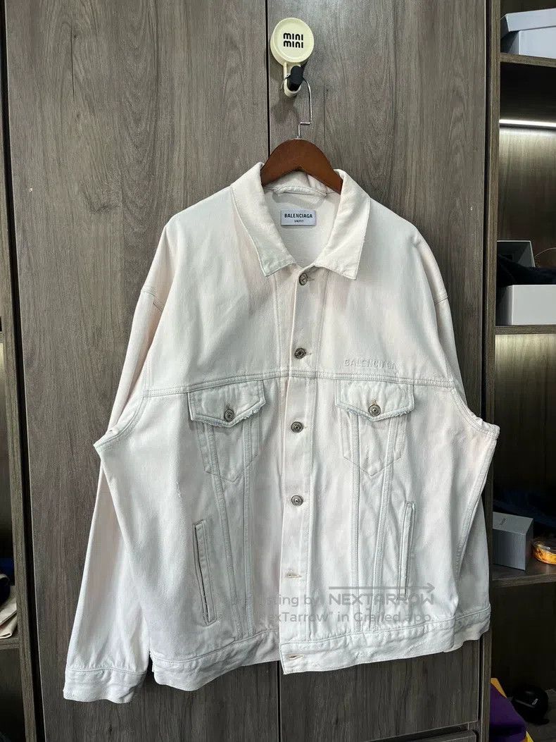 Balenciaga Balenciaga Embroidered white denim jacket Size US XS / EU 42 / 0 - 5 Thumbnail