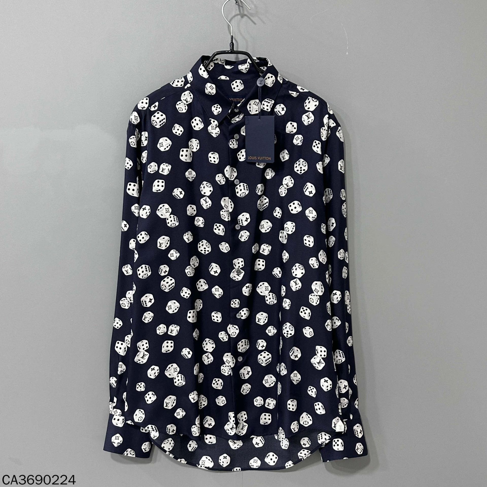 Louis Vuitton LV dice all over print shirt S Size US S / EU 44-46 / 1 - 1 Thumbnail