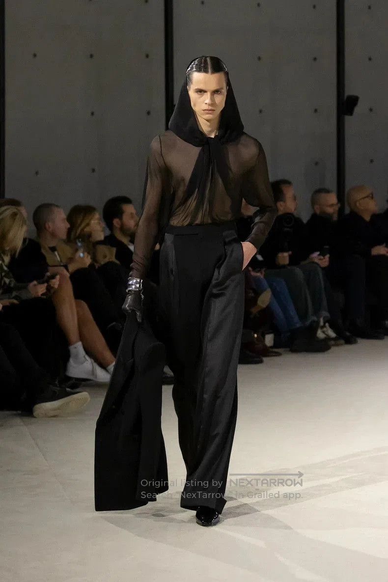 Saint Laurent Paris Saint Laurent Black Silk Bow Shirt. Size US M / EU 48-50 / 2 - 9 Thumbnail