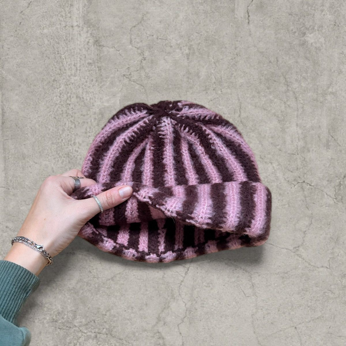 Japanese Brand Cool vintage style beanie, striped brown/pink. One size Size ONE SIZE - 3 Thumbnail