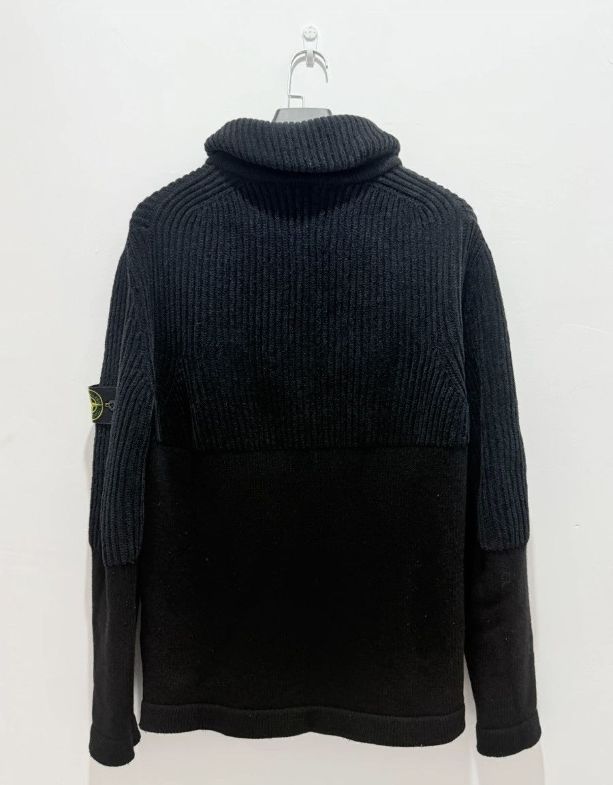 Stone Island 【STONE ISLAND】21Aw Black Contrast High-Neck Sweatshirt Size US L / EU 52-54 / 3 - 5 Thumbnail