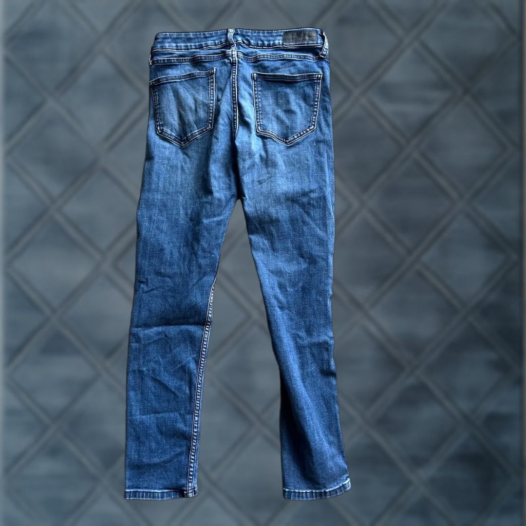 Calvin Klein VINTAGE Calvin Klein Women's Jeans Slim Boyfriend 2 Medium Wash Blue Straight Flare Size 26" / US 2 / IT 38 - 1 Thumbnail