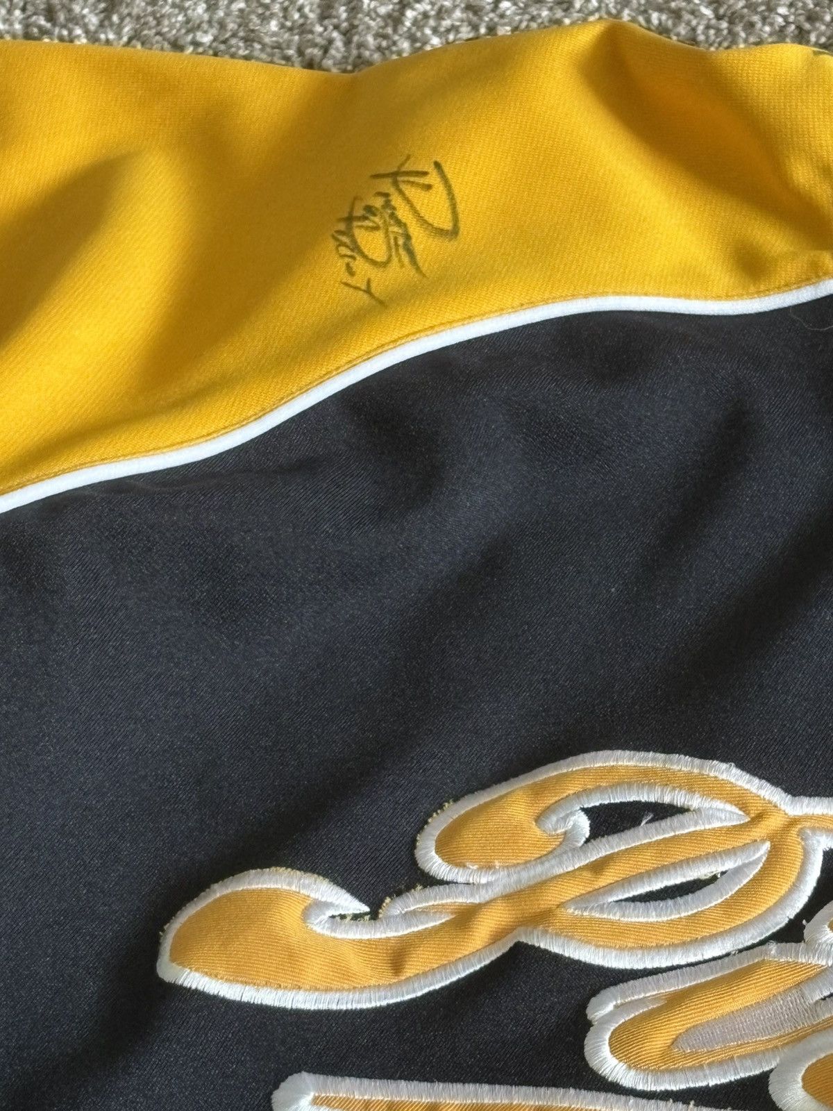 MLB (True Fan) MLB Pittsburgh Pirates Signed 2017 Team: XL Size US XL / EU 56 / 4 - 8 Thumbnail