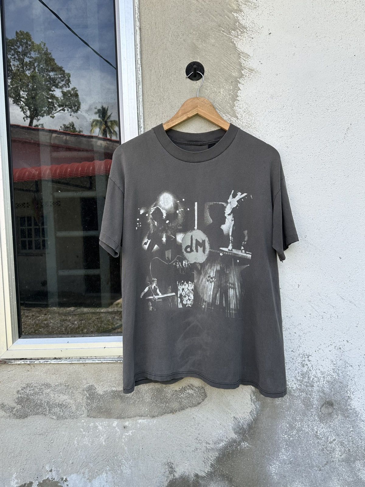 Band Tees Vintage 90's Depeche Mode English Electronic Band Tees Size US L / EU 52-54 / 3 - 1 Thumbnail
