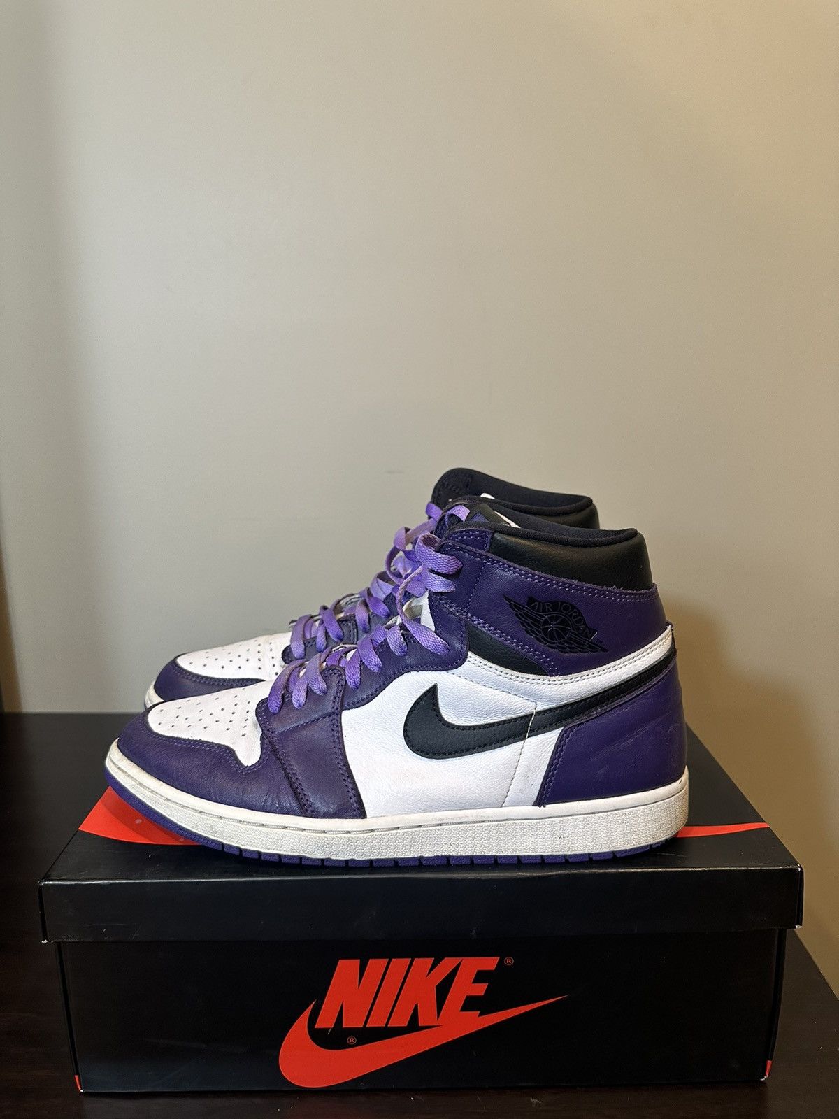 Jordan Brand × Nike 2020 Air Jordan 1 Retro High OG 'Court Purple 2.0' Size US 11.5 / EU 44-45 - 2 Thumbnail