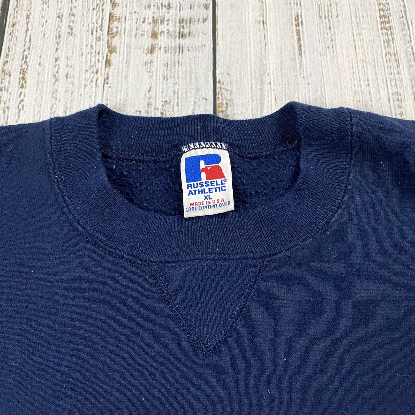 Russell Athletic VINTAGE Russell Athletic Navy Blue Crewneck Sweatshirt 50/50 XL USA Made 90s Mens Size US XL / EU 56 / 4 - 2 Thumbnail
