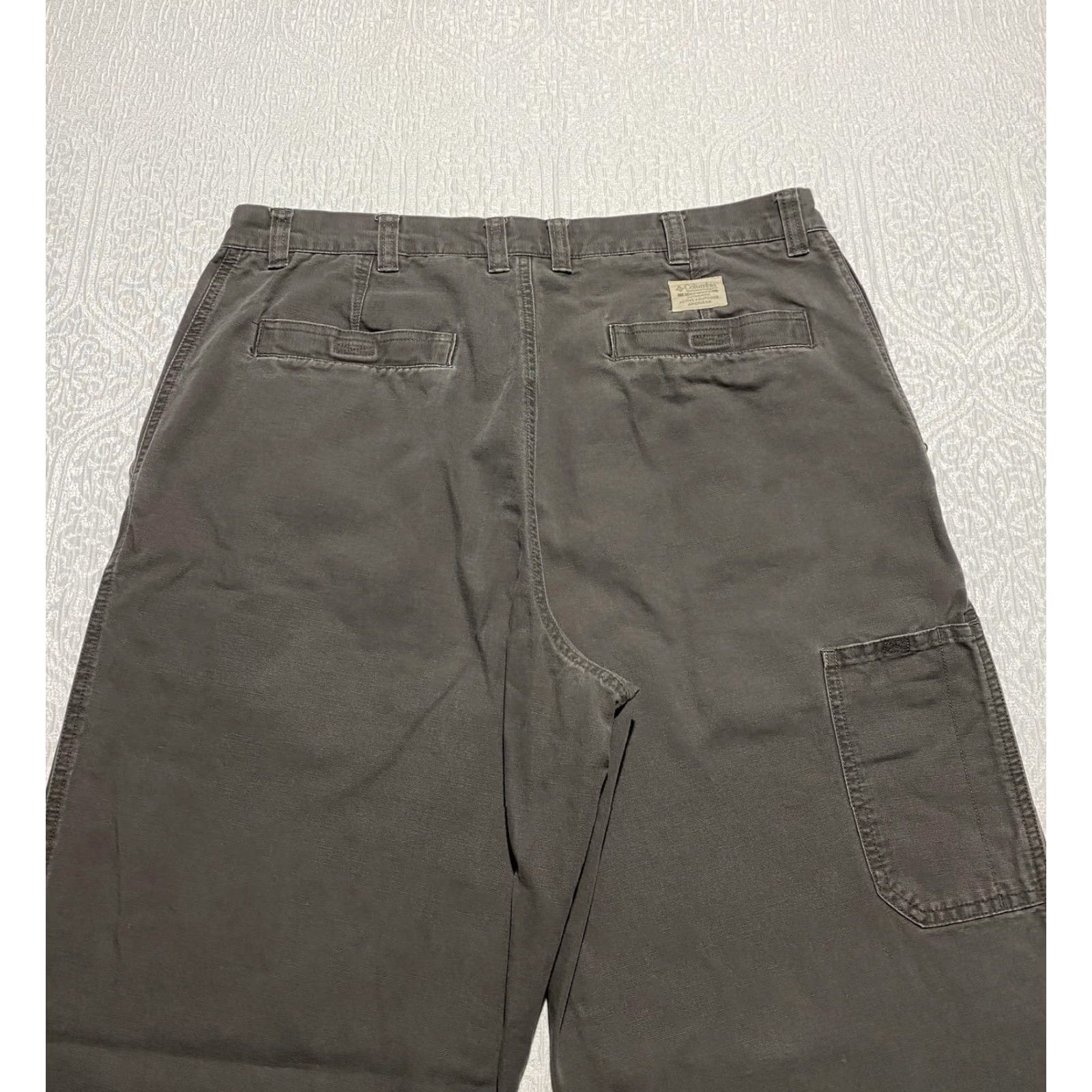 Vintage Columbia Pants Mens 36x32 Gray Granite Cloth Outdoor Work Utility Cargo Pocket Pants Mens Gray Granite Cloth 36x32 Cargo Pocket Workwear Nature Mens Size US 36 / EU 52 - 3 Thumbnail