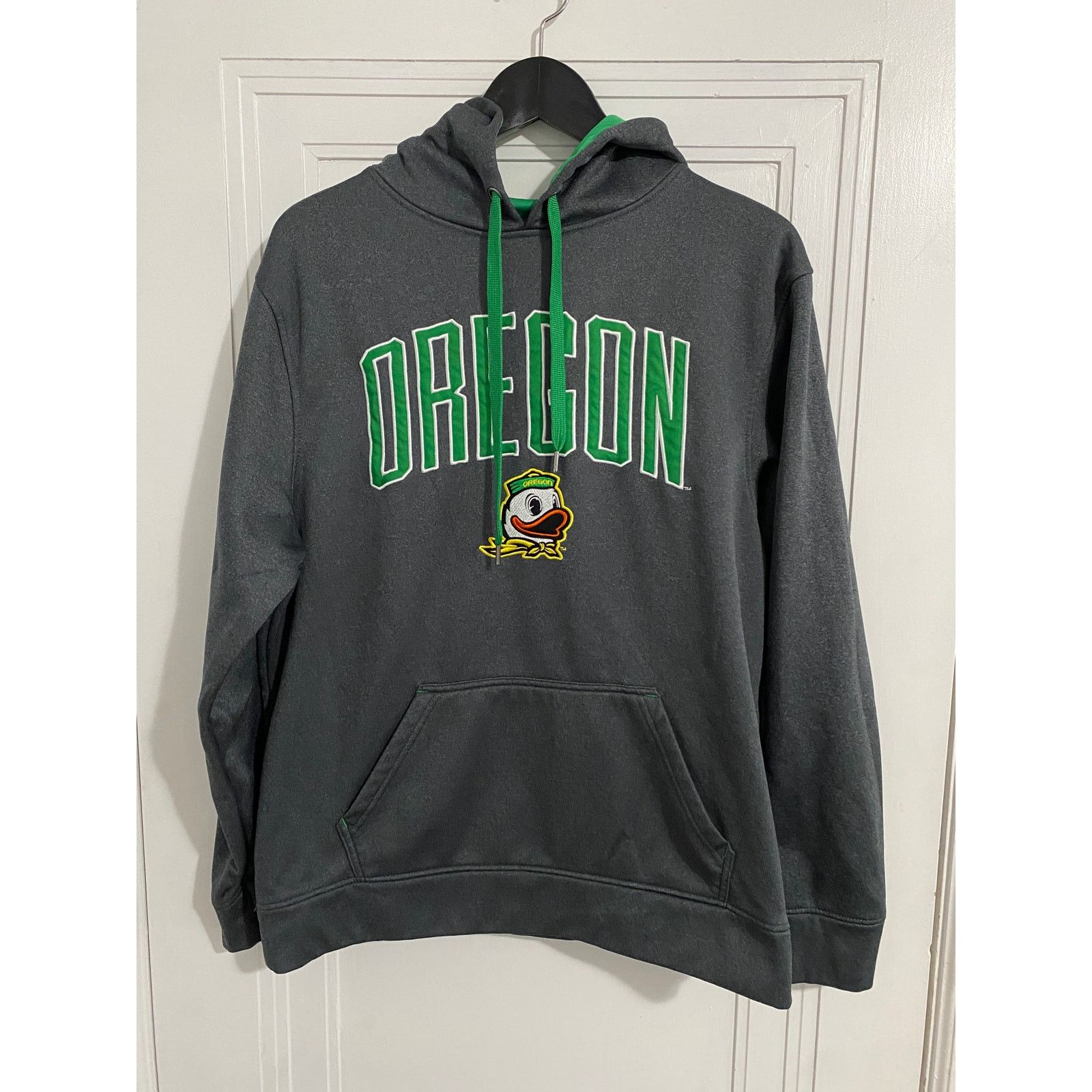 Top Of The World Oregon Ducks Gray and Green College Hoodie Sweatshirt Size M Size US M / EU 48-50 / 2 - 1 Thumbnail