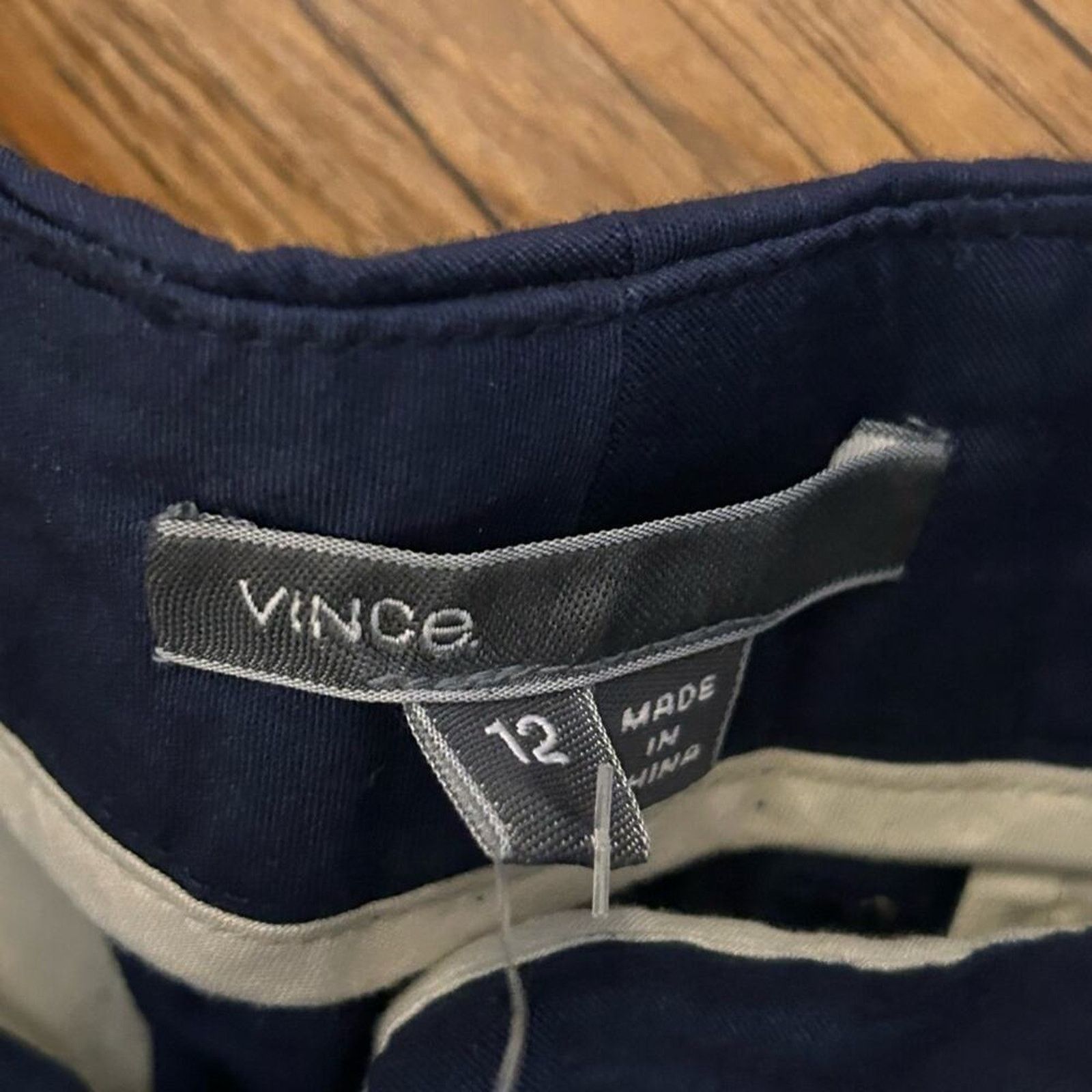 Vince NWT- Vince- Casual cotton shorts- Sz12. Size 34" / US 12 / IT 48 - 5 Thumbnail