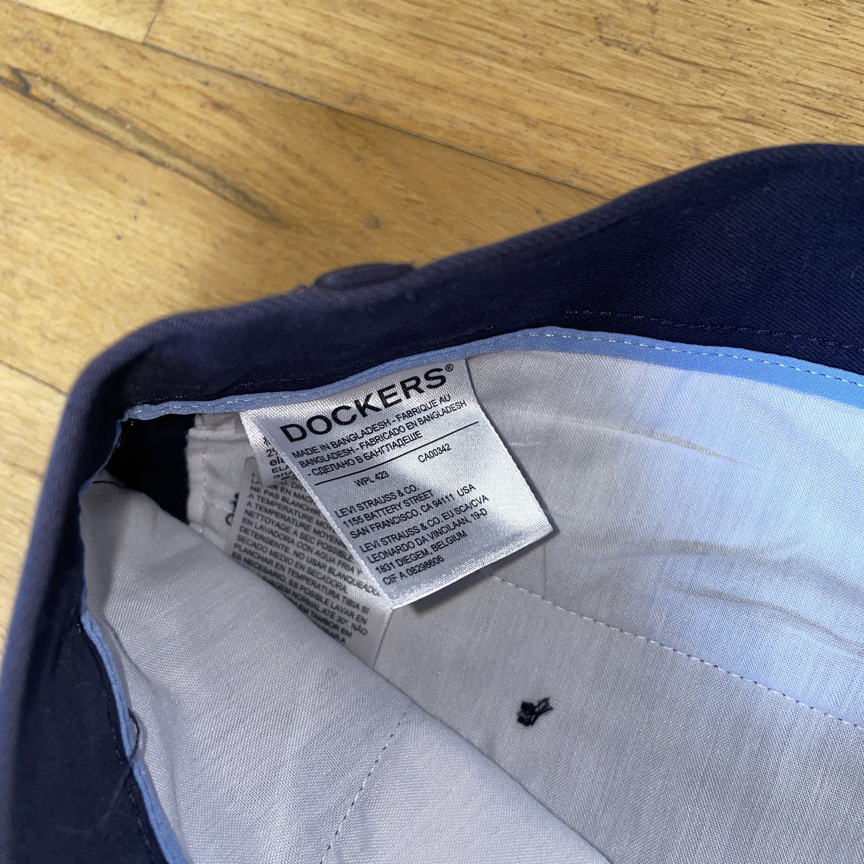 Dockers Dockers Men's Fashion Chinos Old Money Slim W32 L32 Size US 32 / EU 48 - 3 Thumbnail