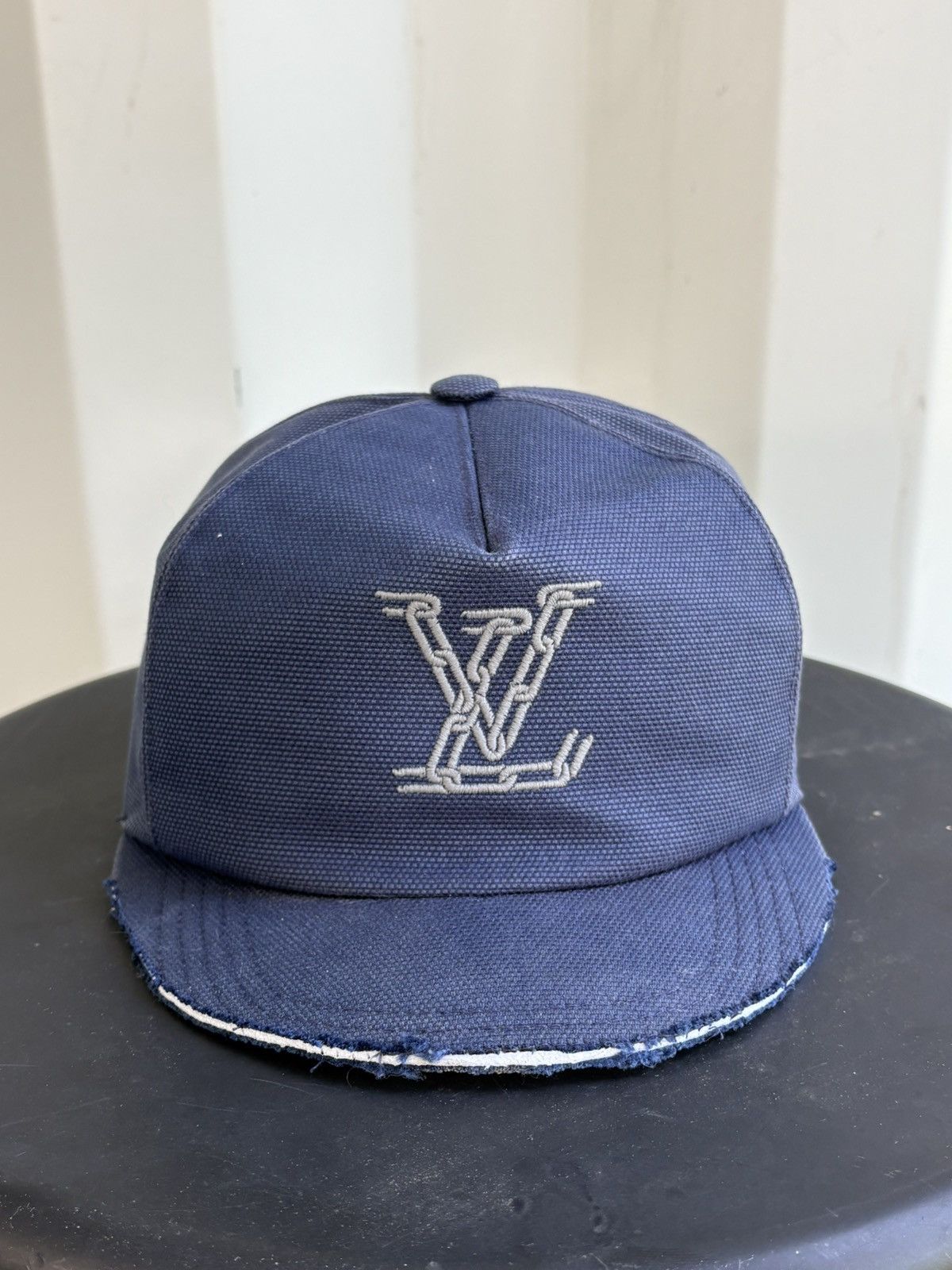 Louis Vuitton Louis Vuitton Paper Clip Hat Size ONE SIZE - 1 Thumbnail