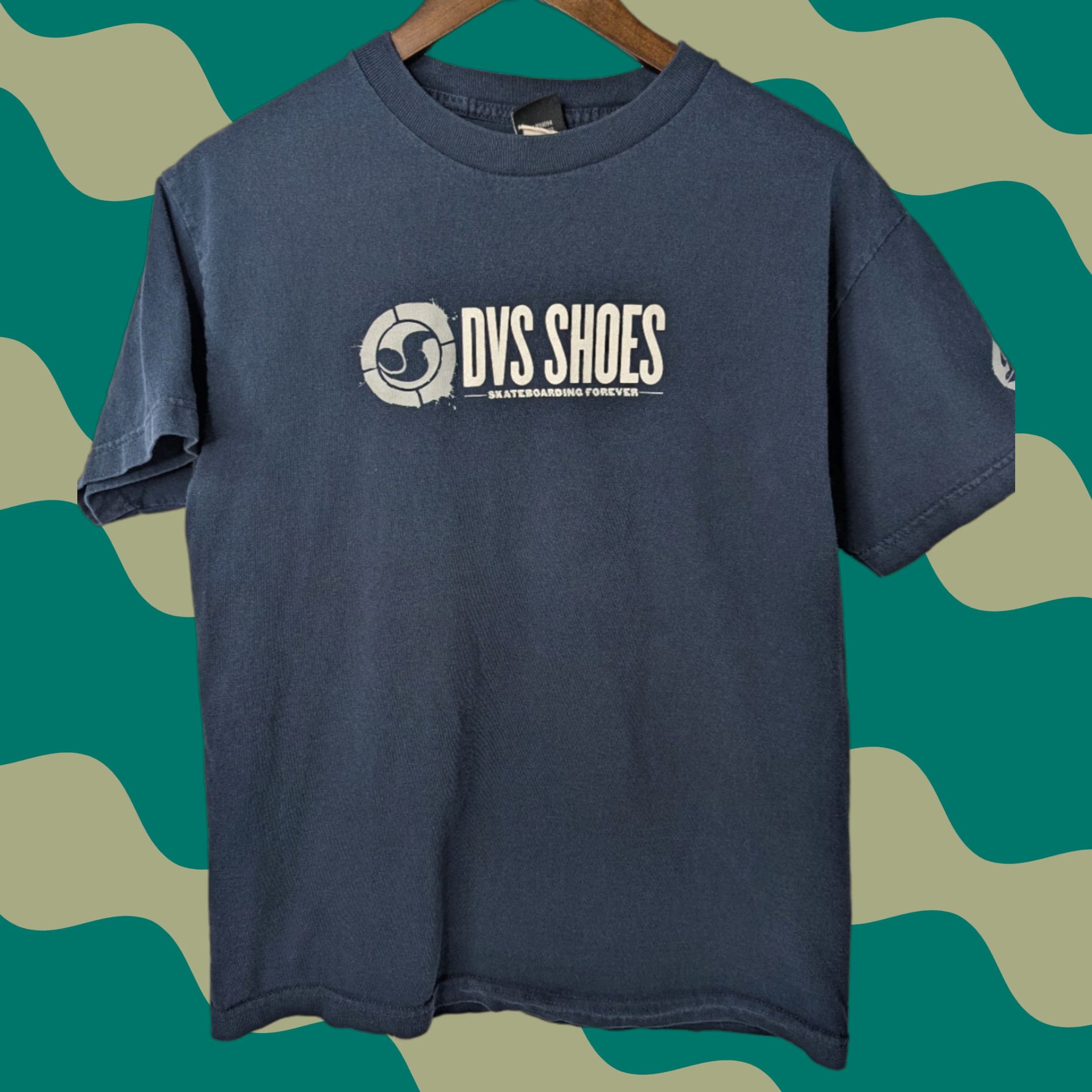 Forever 21 DVS Shoes Skateboarding Forever T-Shirt Mens Medium Navy Short Sleeve Y2K Skate Size US M / EU 48-50 / 2 - 1 Thumbnail