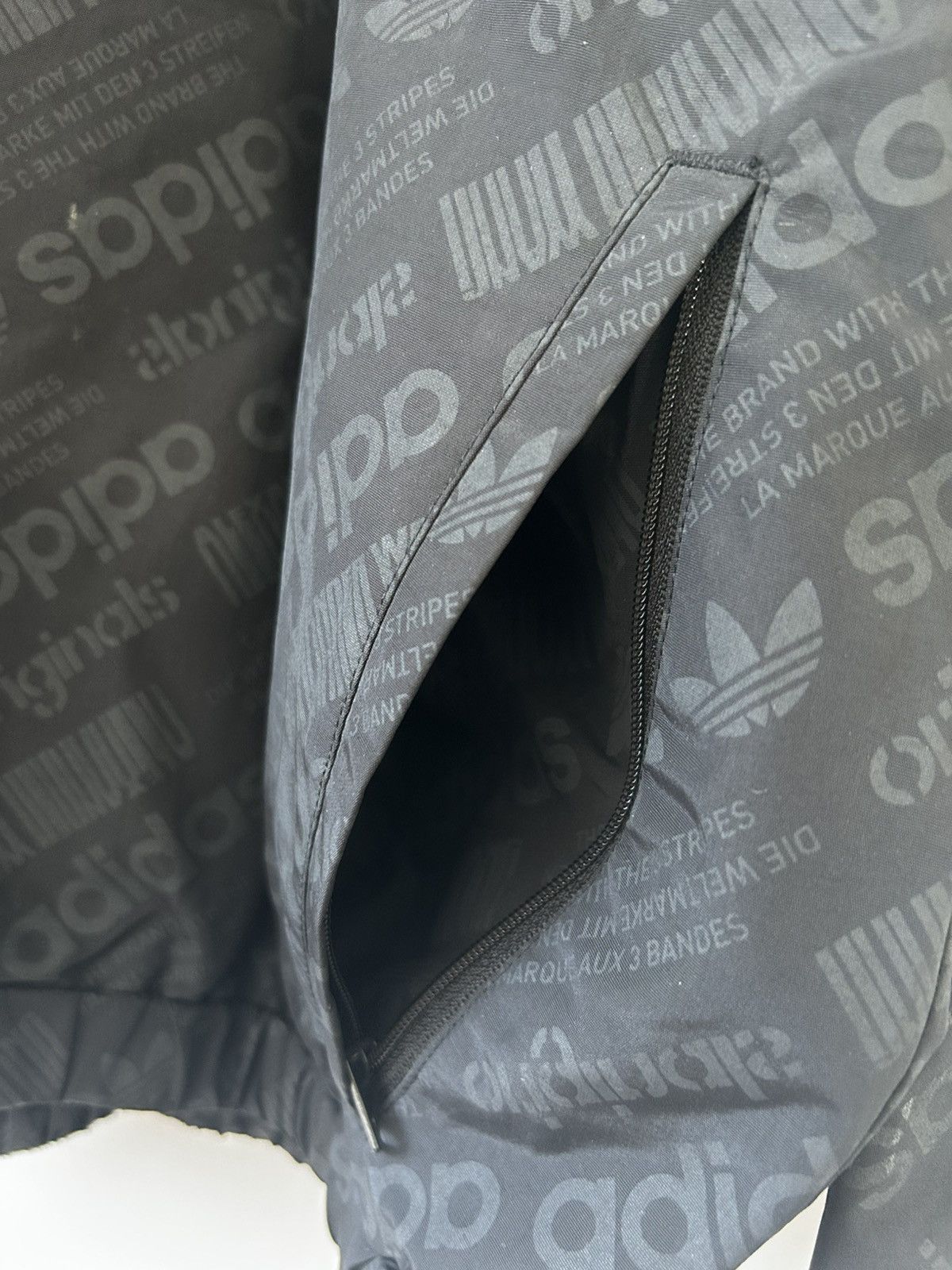 Adidas × Alexander Wang Alexander Wang x Adidas windbreaker Size US L / EU 52-54 / 3 - 5 Thumbnail