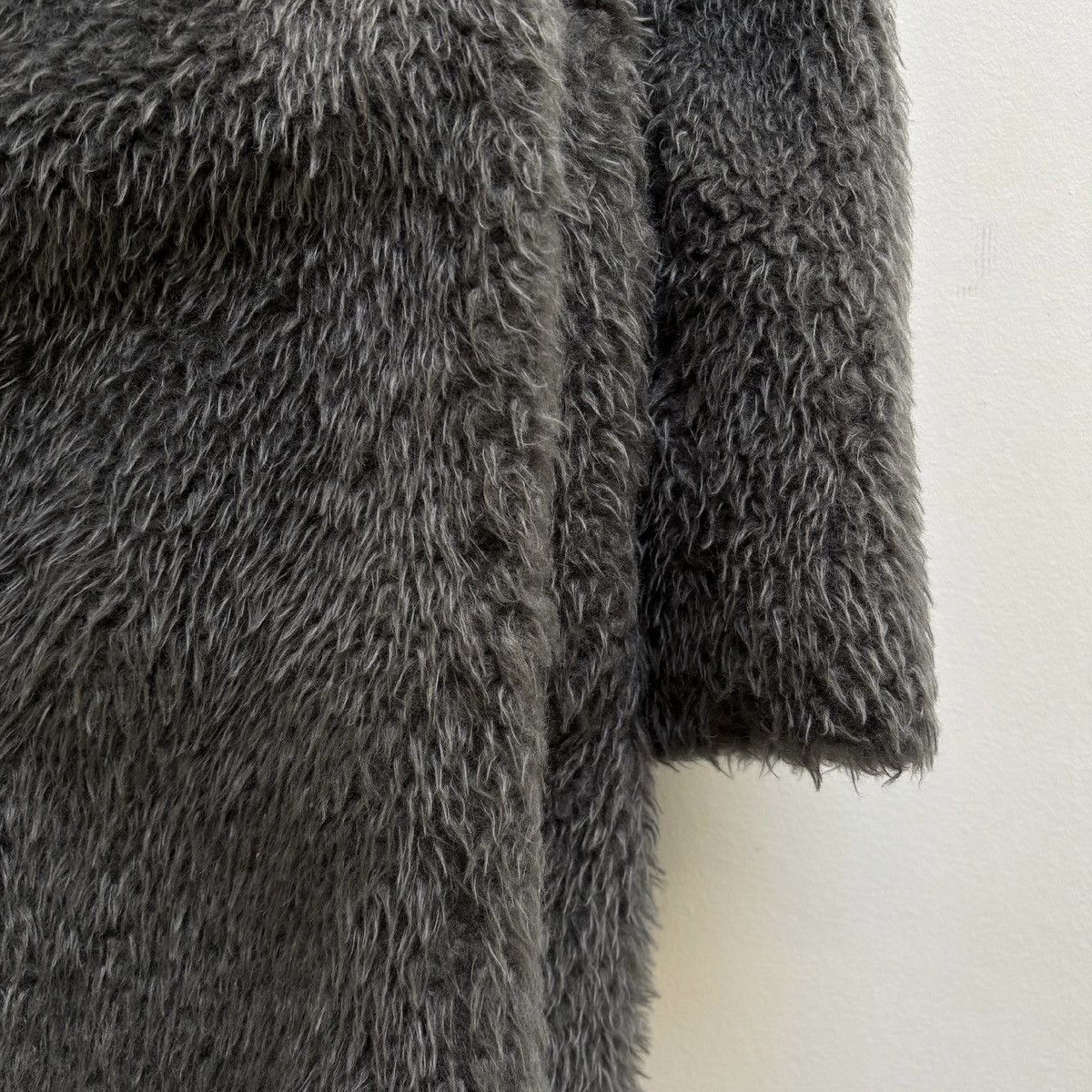 Helmut Lang FW19 Helmut Lang Layered Shaggy Fur Charcoal Robe Size M / US 6-8 / IT 42-44 - 7 Thumbnail