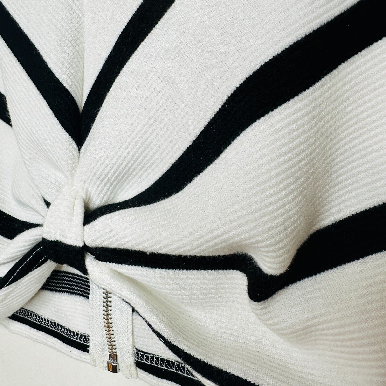 Other Ezra Black White Striped Sleeveless V-Neck Crop Front Knot S Size S / US 4 / IT 40 - 5 Thumbnail