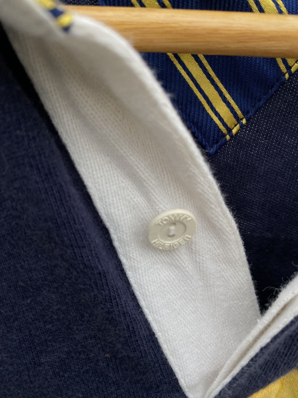 Tommy Hilfiger Vintage Tommy Hilfiger sun faded polo rugby Size US L / EU 52-54 / 3 - 6 Thumbnail