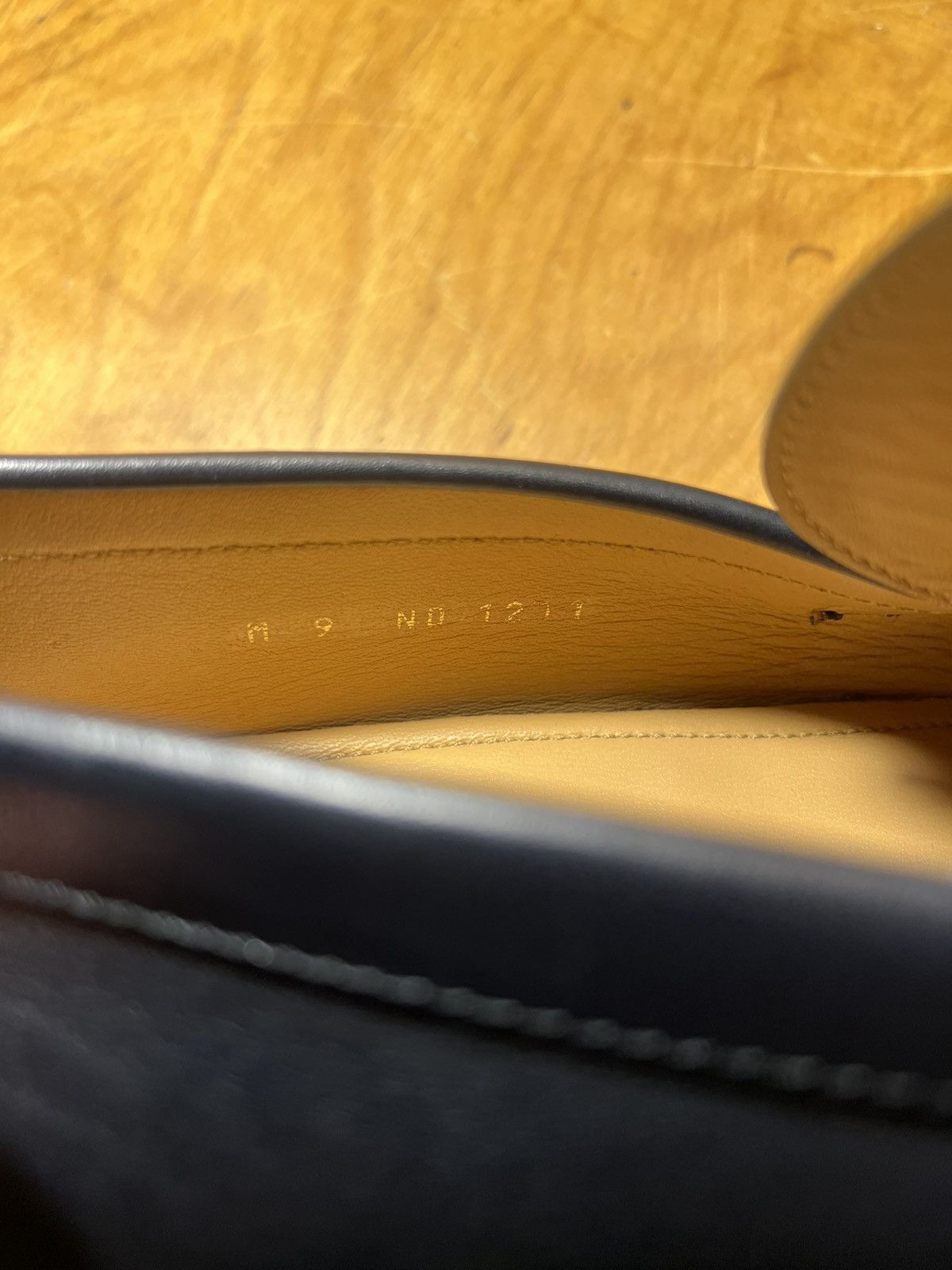 Louis Vuitton LOUIS VUITTON LOAFERS Size US 9 / EU 42 - 2 Thumbnail