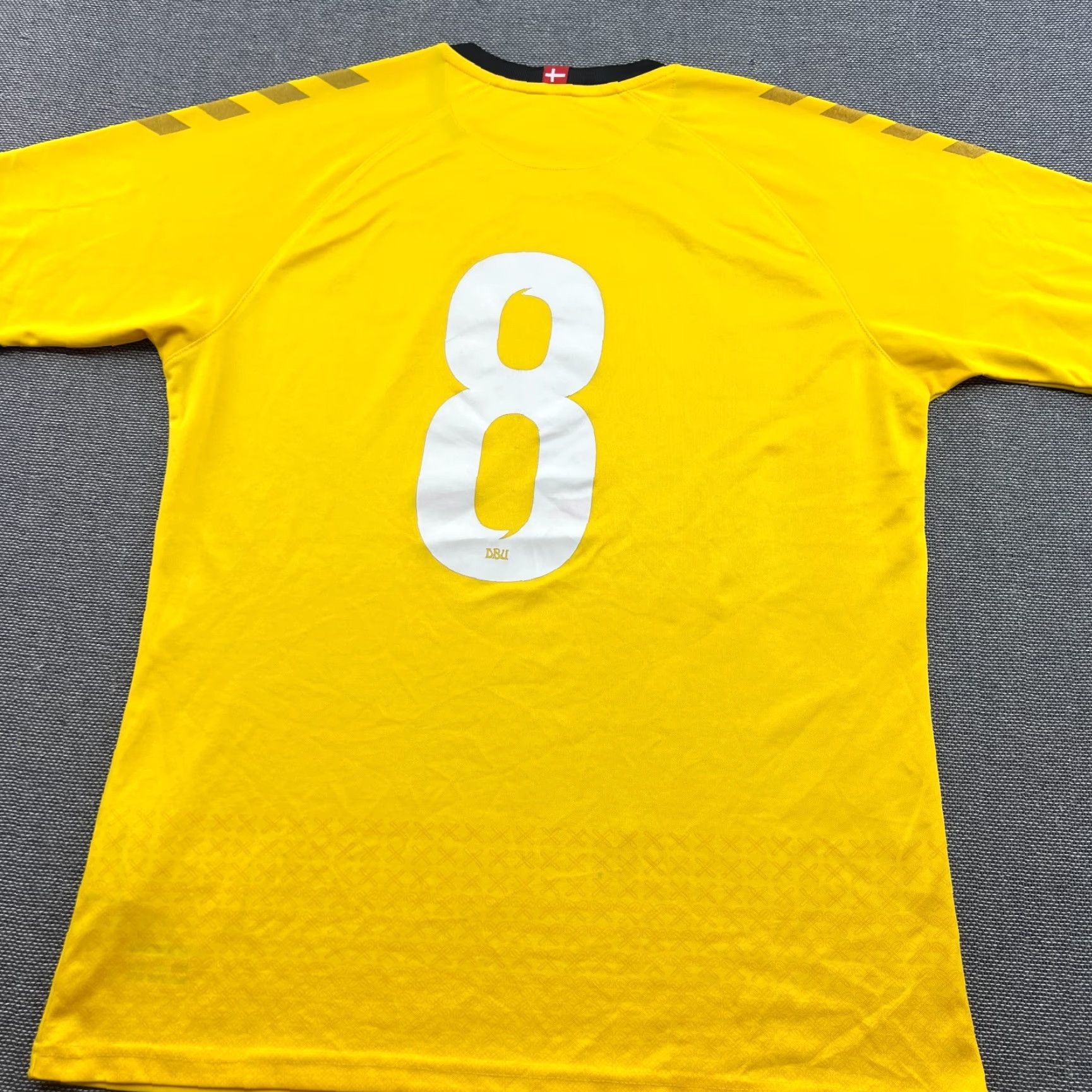 Hummel Hummel Denmark 2016 2017 Goalkeeper Football Jersey Mens Medium Adult Shirt DBU Yellow Short Sleeve Moisture Wicking Quick Dry Sports FootballMens Size US M / EU 48-50 / 2 - 3 Thumbnail