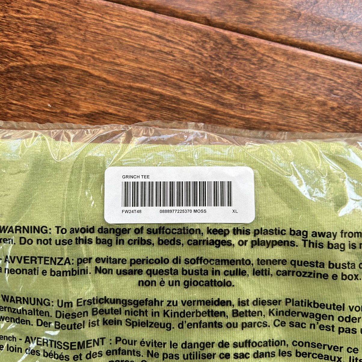 Supreme Supreme Grinch Tee Green Size US XL / EU 56 / 4 - 4 Thumbnail