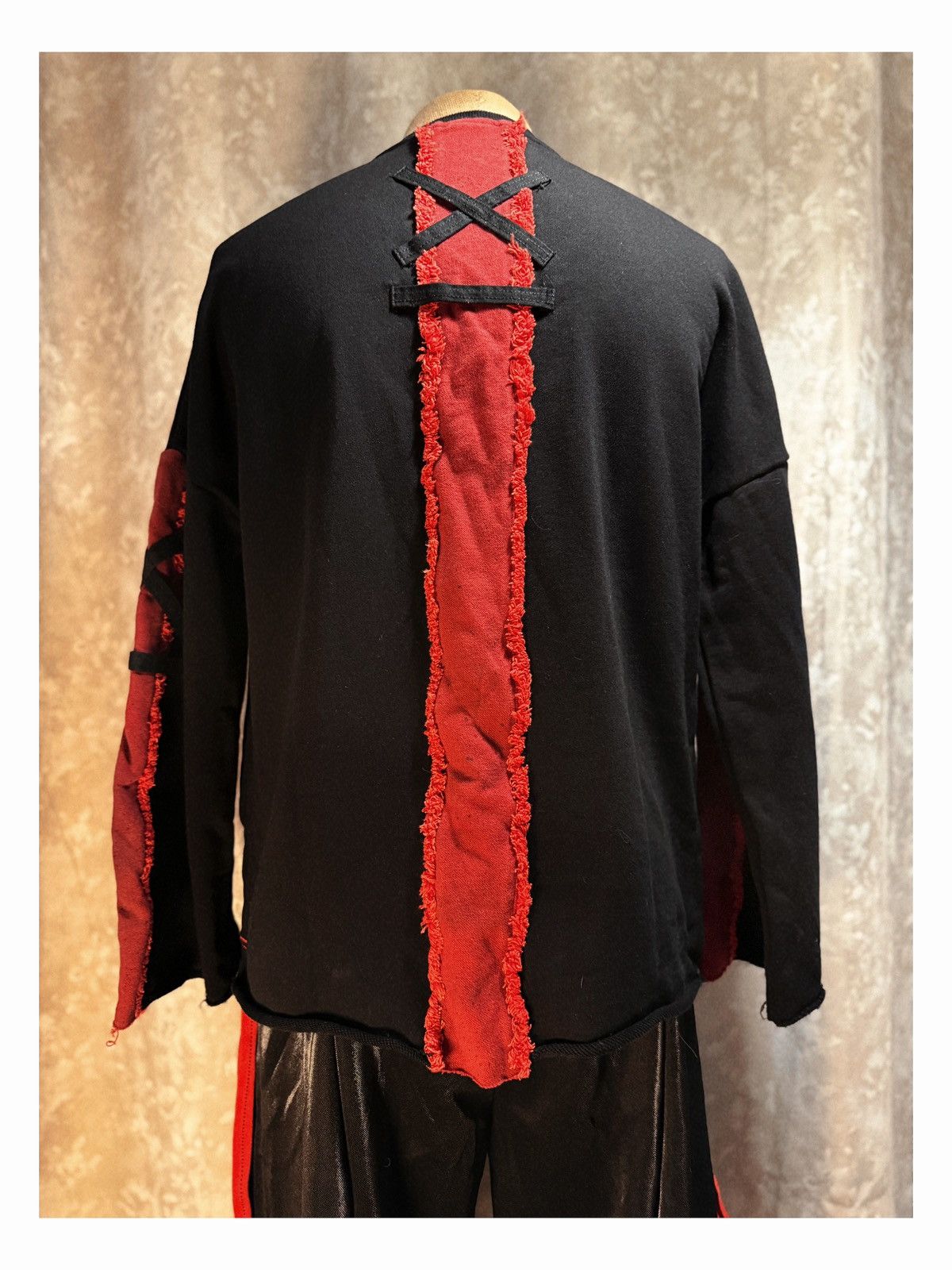 Other Unisex Streetwear Long Sleeve – Red & Black Velvet Patch Size L / US 10 / IT 46 - 8 Thumbnail