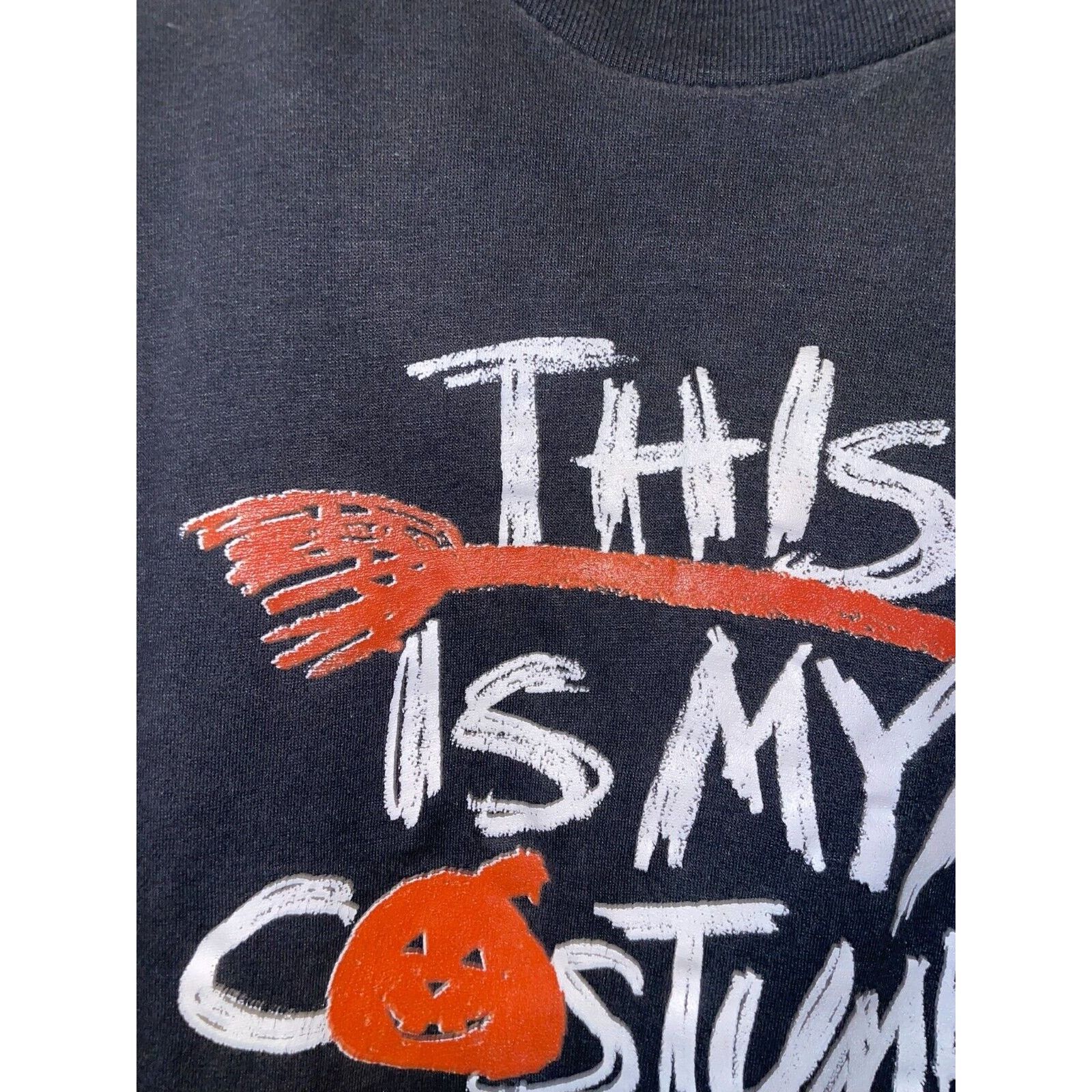 Vintage Vintage Halloween Shirt This Is My Costume Graphic Tee 90s X Size US XL / EU 56 / 4 - 5 Thumbnail