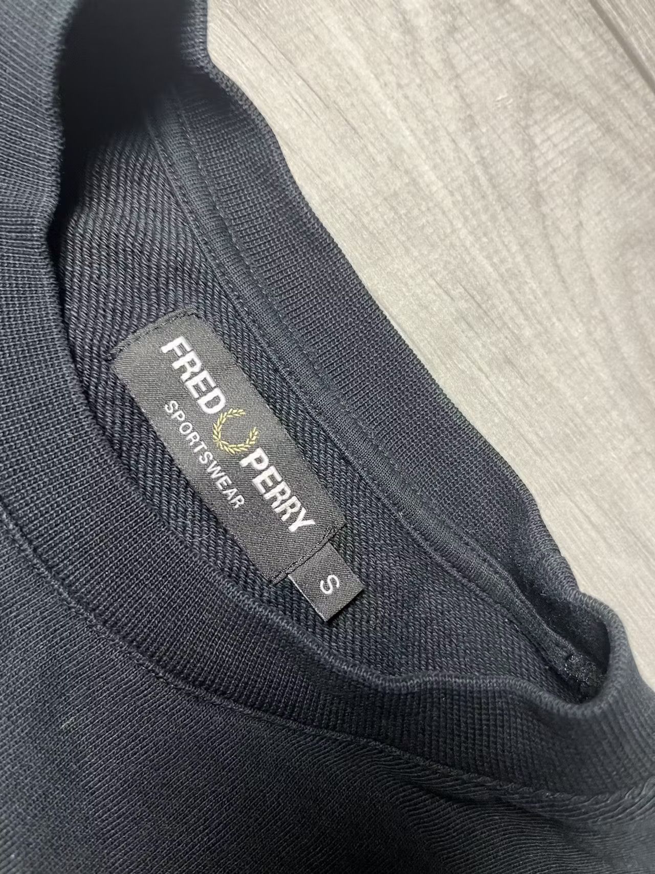 Fred Perry Fred perry sweatshirt embroidered logo size Small Size US S / EU 44-46 / 1 - 2 Thumbnail