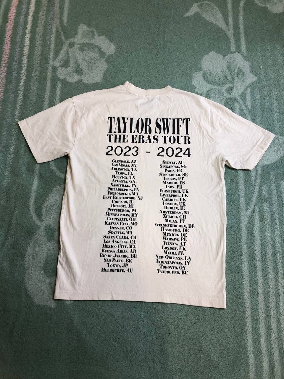 Vintage Taylor Swift The Eras Tour Beige T-Shirt Official Merch Size US XS / EU 42 / 0 - 5 Thumbnail
