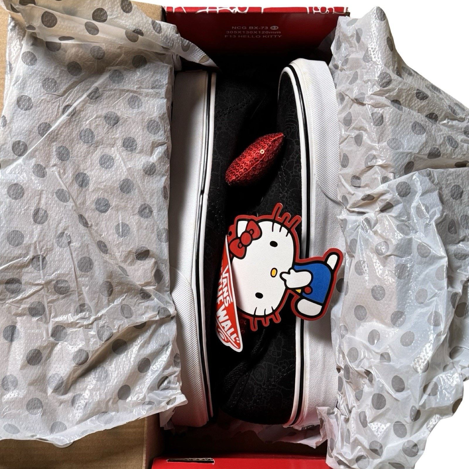 Vans VANS x HELLO KITTY AUTHENTIC BLACK BOW SHOES WOMENS 9 Size US 9 / IT 39 - 4 Thumbnail