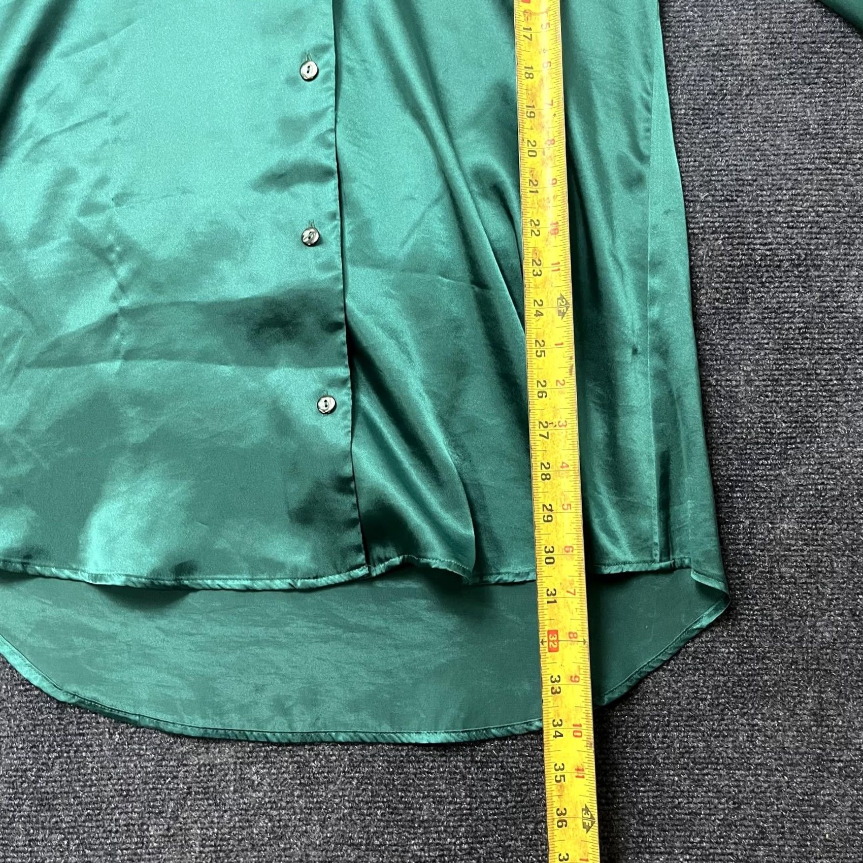 Victoria's Secret Victoria's Secret Pajama Top Womens Large Green Satin Button Front Sleepwear Size L / US 10 / IT 46 - 6 Thumbnail