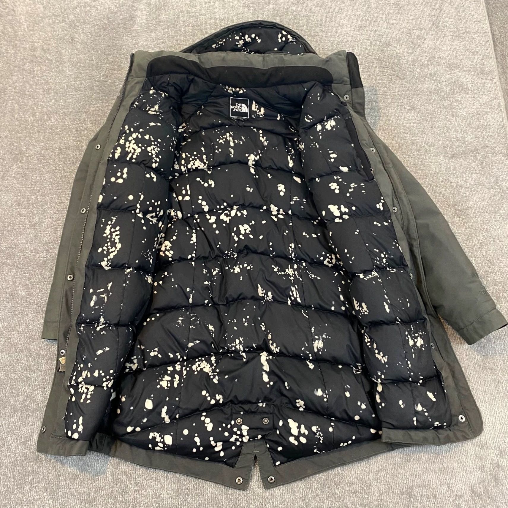 The North Face THE NORTH FACE Jacket Women XS Gray Goose Down Puffer Parka Faux Fur Hooded Coat Size XS / US 0-2 / IT 36-38 - 3 Thumbnail