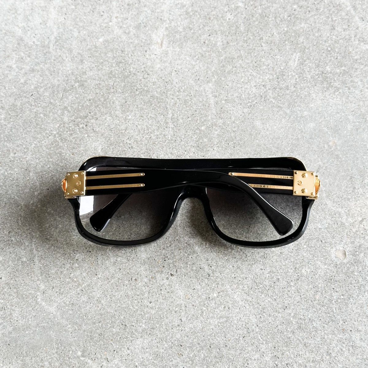 Louis Vuitton NIGOS PERSONAL 2004 OG LV MILLIONAIRE SUNGLASSES Size ONE SIZE - 8 Thumbnail
