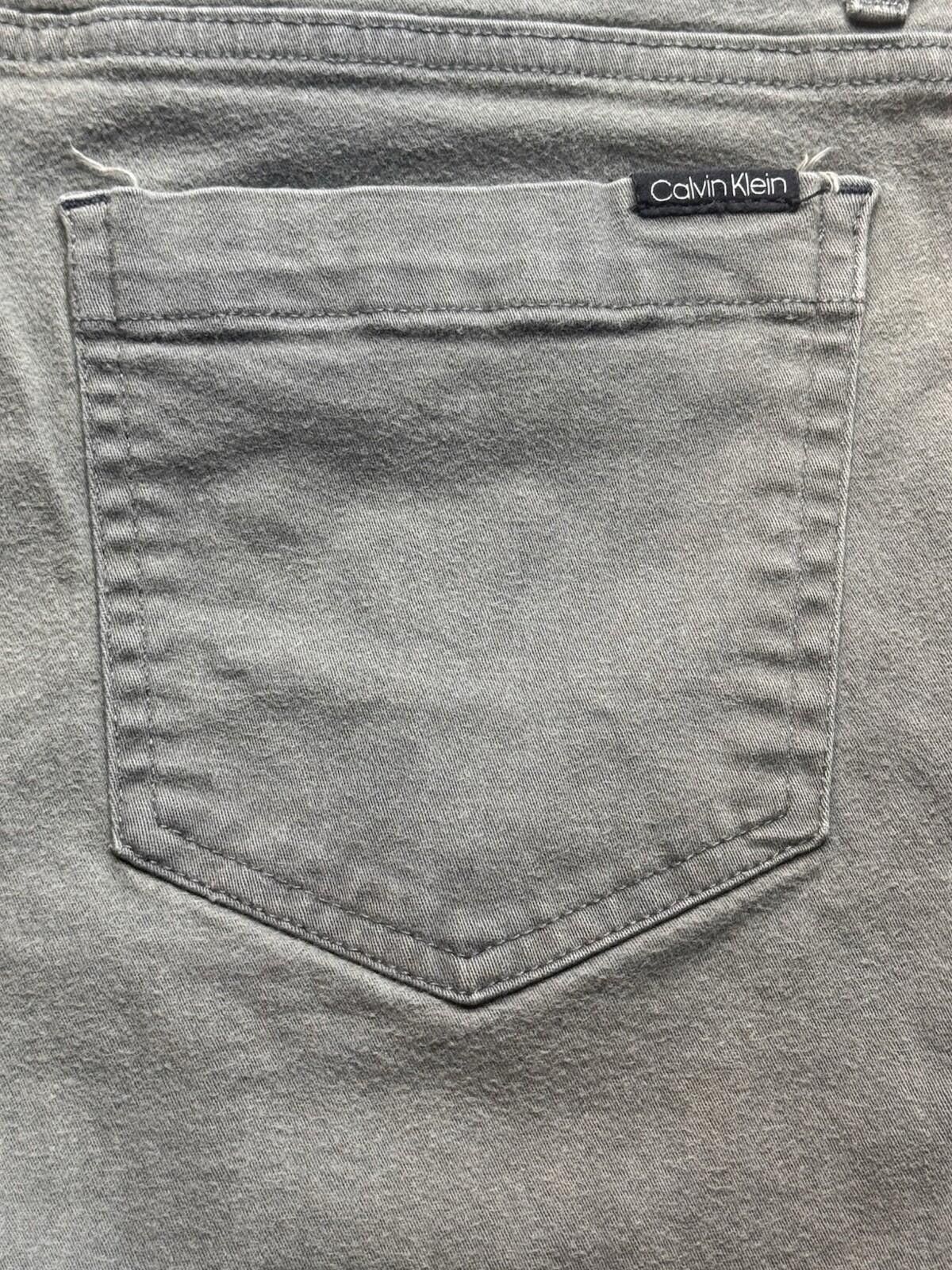 Calvin Klein Calvin Klein Skinny Infinite Flex Waist Gray Casual Pant 754 Size US 34 / EU 50 - 8 Thumbnail