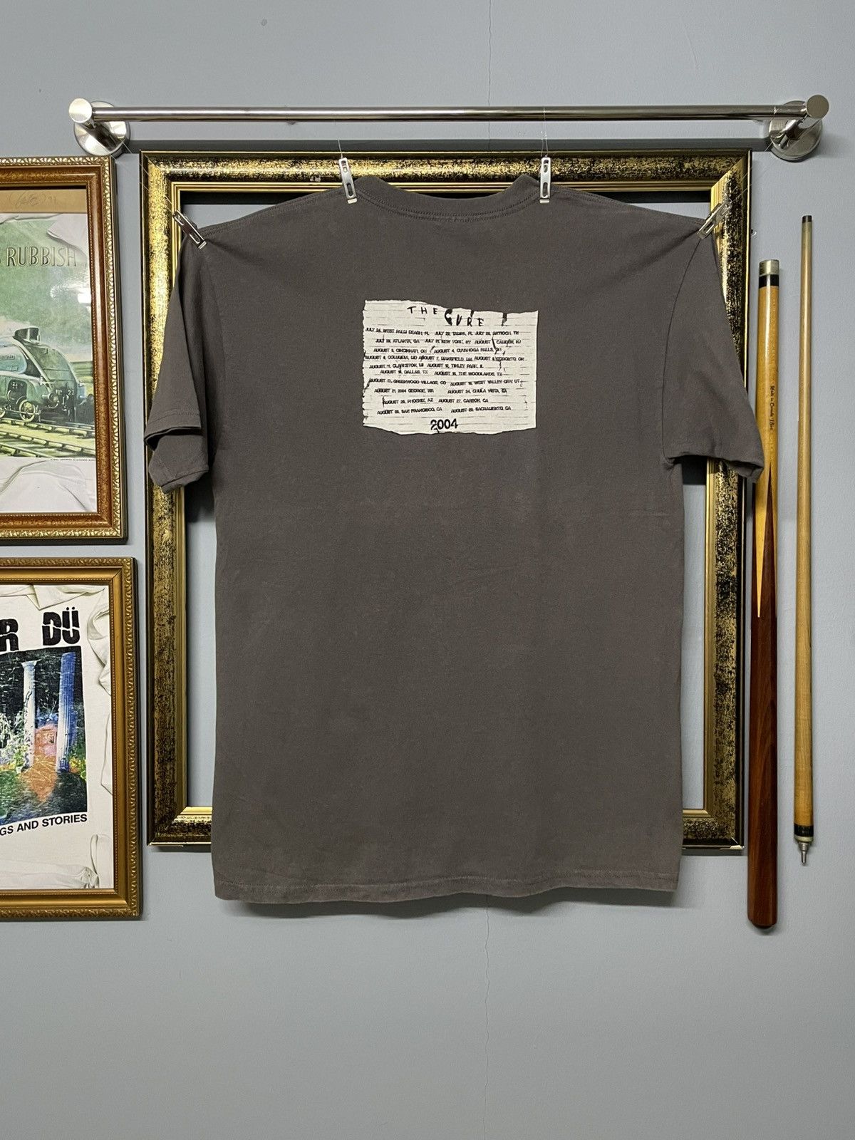 Vintage Vintage Original The Cure 2004 Tour Cover Album Art Tshirt Size US L / EU 52-54 / 3 - 7 Thumbnail