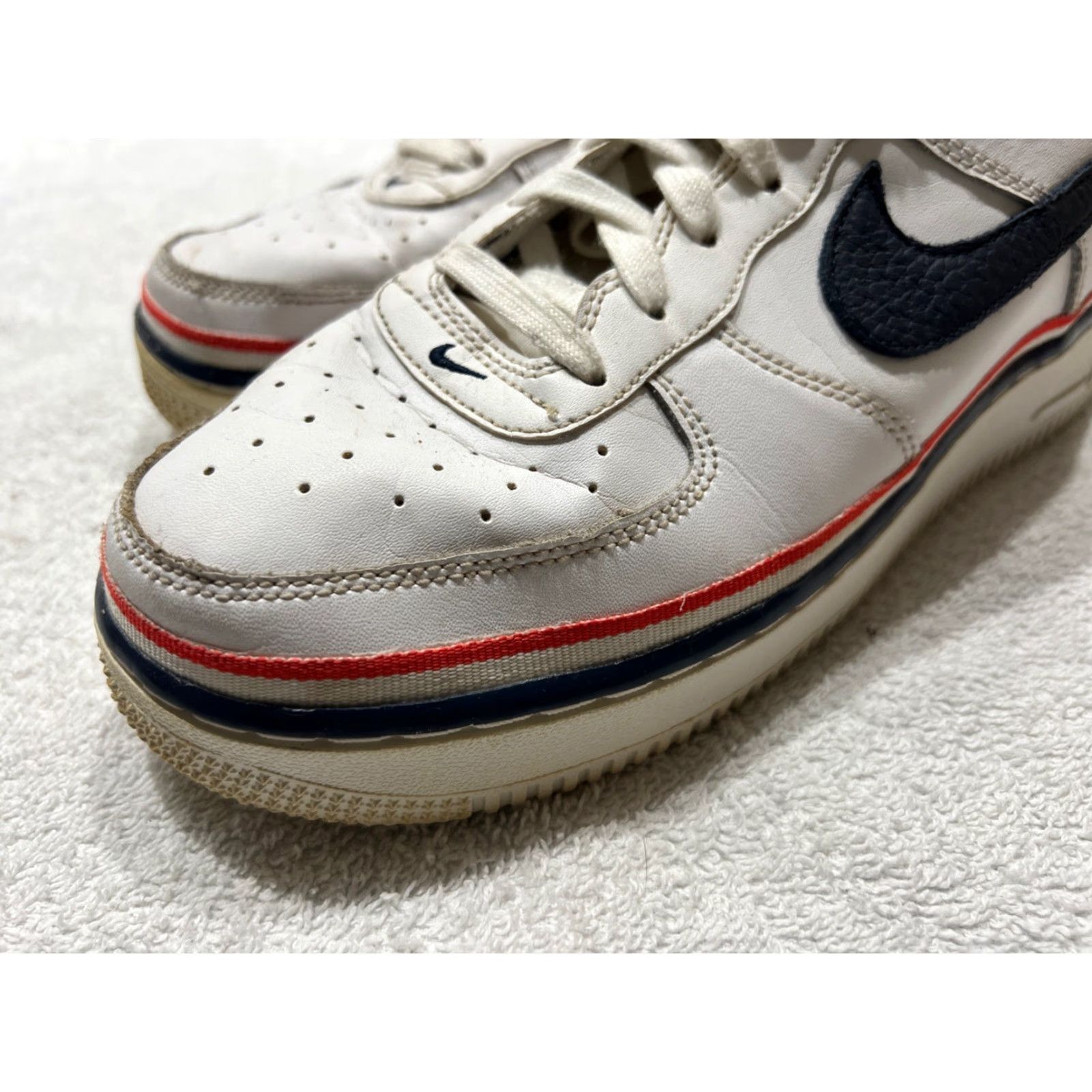Nike VINTAGE NIKE Air Force 1 Low USA Ribbon Red White Blue CJ1377-100 Men’s Size 6.5Y (6.5 US) Sneakers Size US 7 / EU 40 - 2 Thumbnail