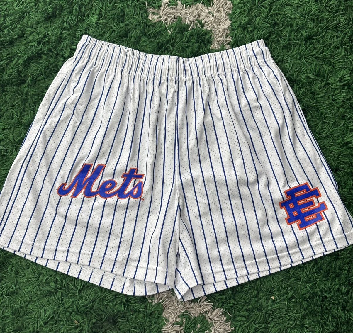 Eric Emanuel Eric Emanuel Valentines Kisses Shorts | Grailed