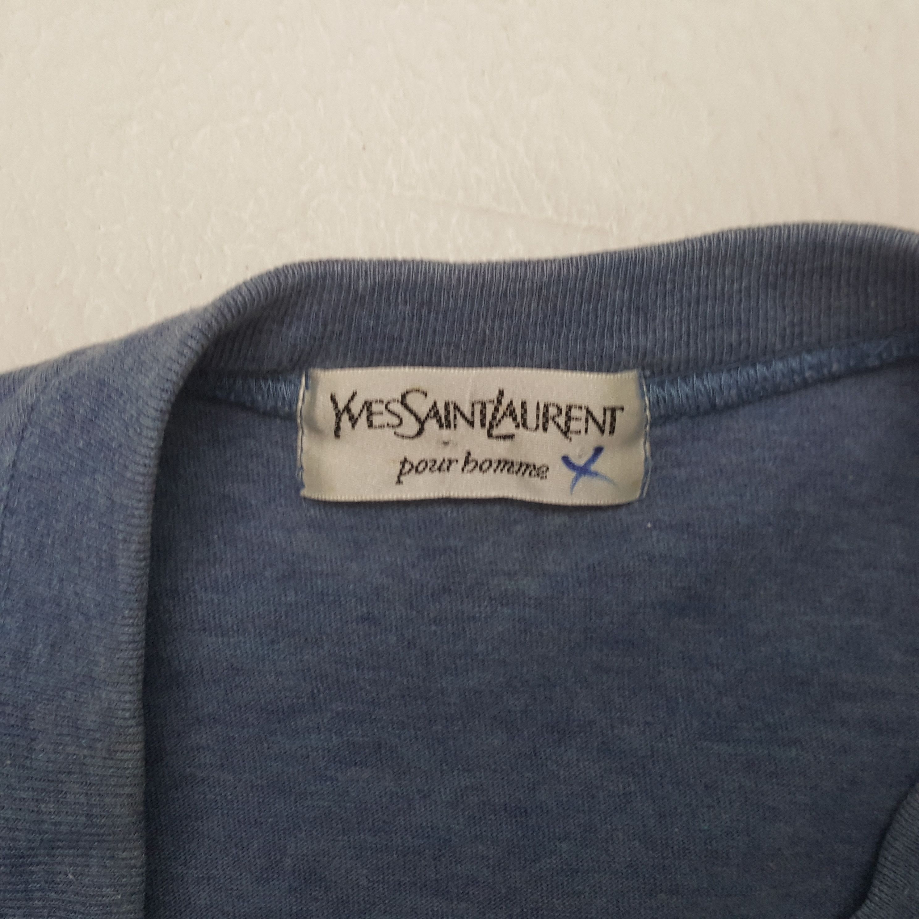 Yves Saint Laurent Yves Saint Laurent YSL Fashion Brand Tshirt C294N15 Size US S / EU 44-46 / 1 - 4 Thumbnail