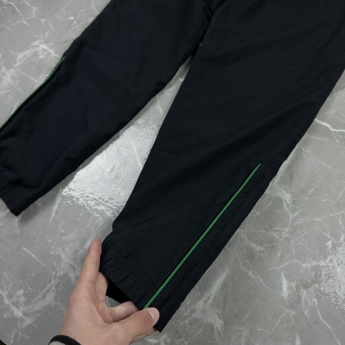 Nike Y2k Nike Nylon Pants Black/Green Size S Size US 30 / EU 46 - 4 Thumbnail
